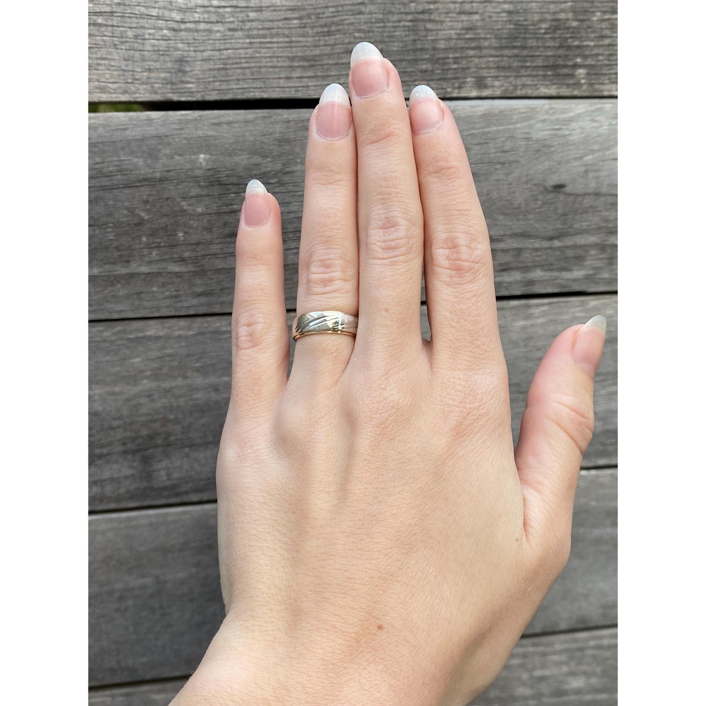 Vintage Solid 14k Yellow & White Gold Designed Ring Band - Size 4.75