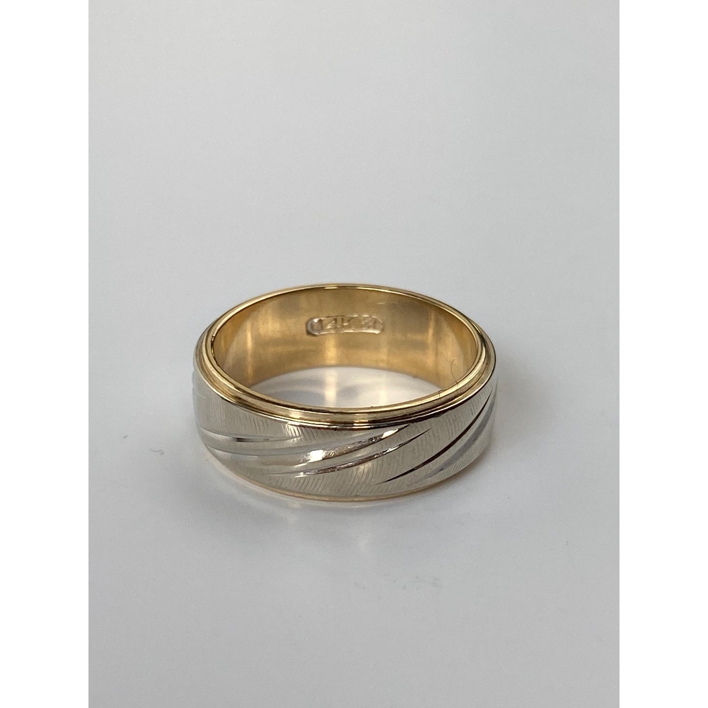 Vintage Solid 14k Yellow & White Gold Designed Ring Band - Size 4.75