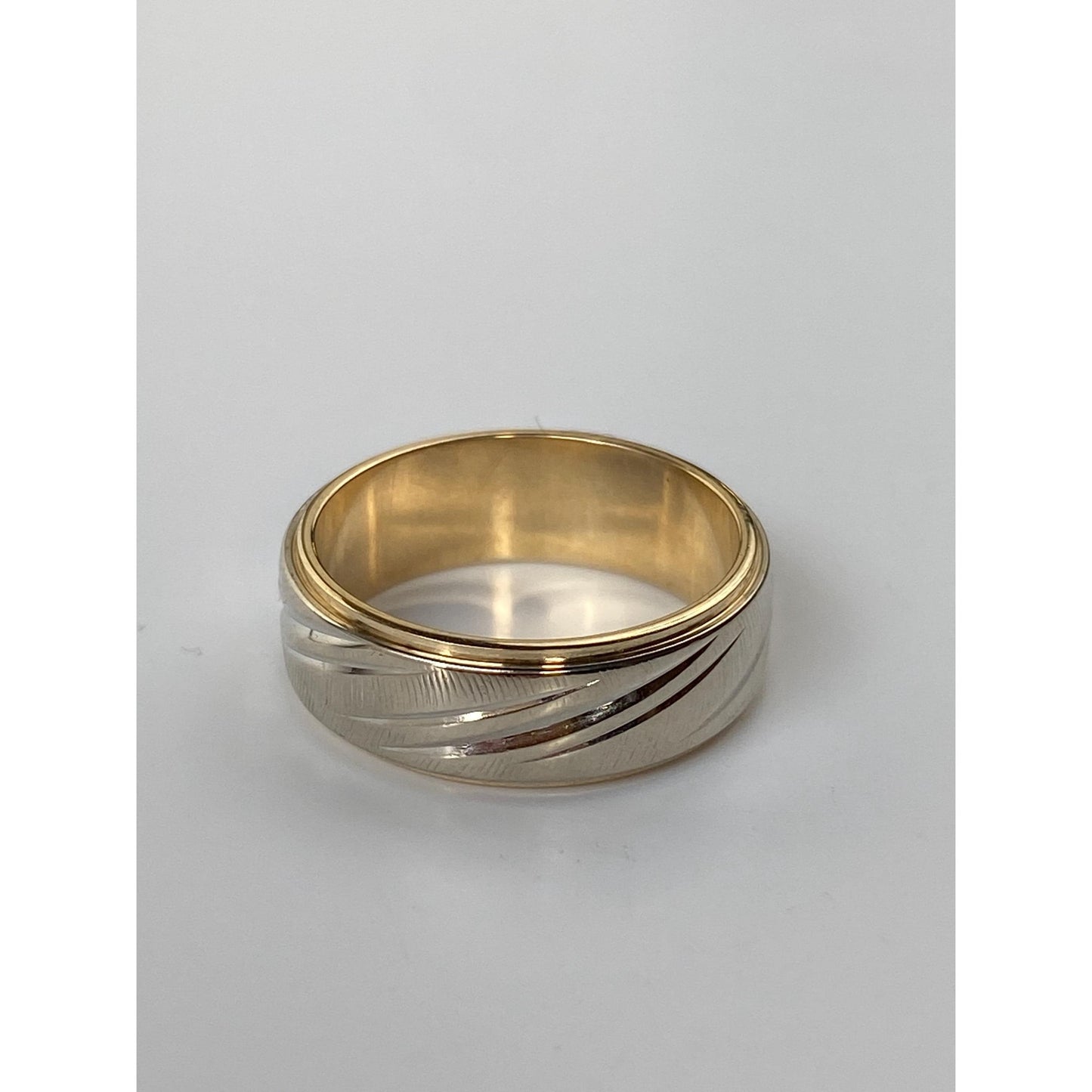 Vintage Solid 14k Yellow & White Gold Designed Ring Band - Size 4.75