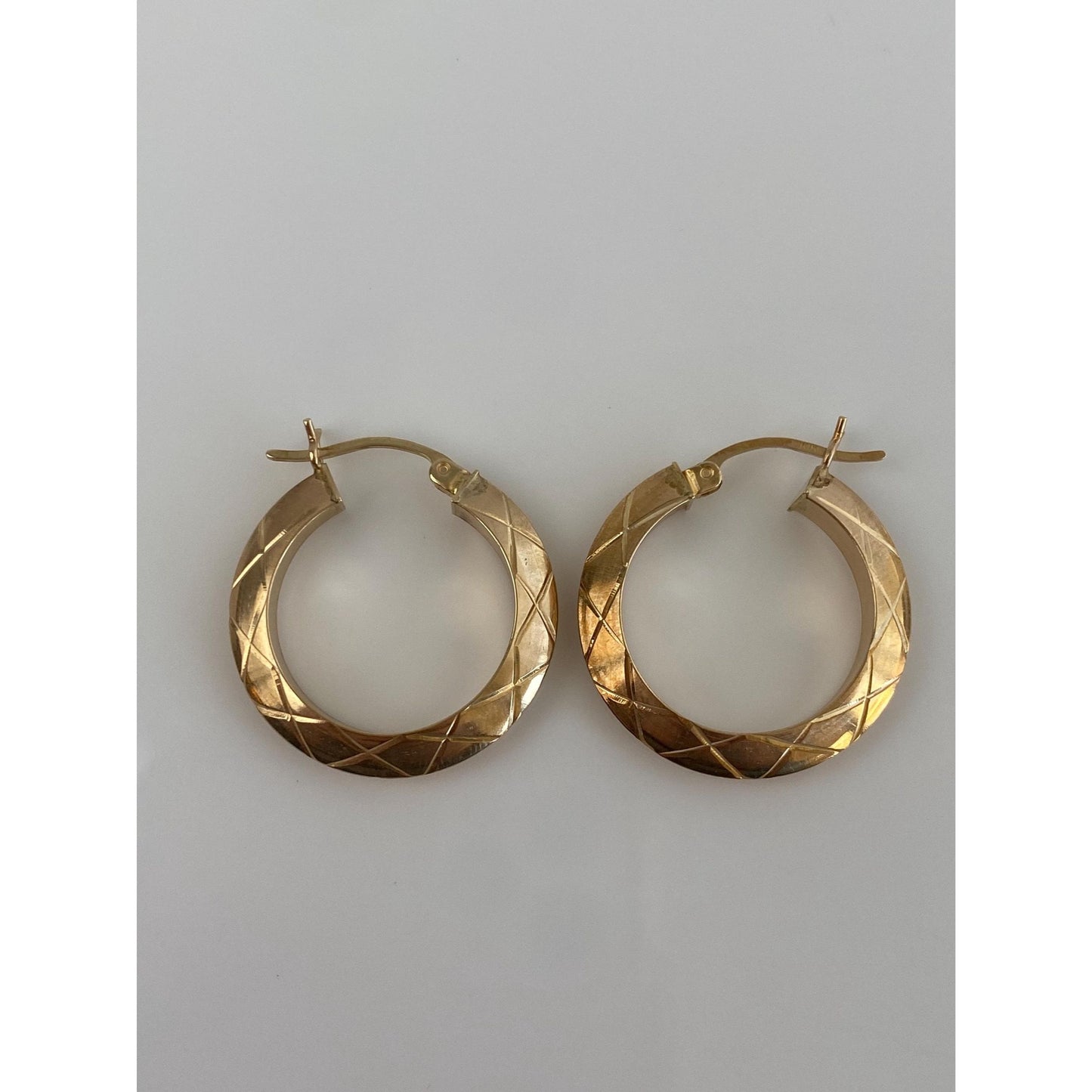 Vintage Solid 10k Yellow Gold Diamond Cut Designed Hoop Earrings