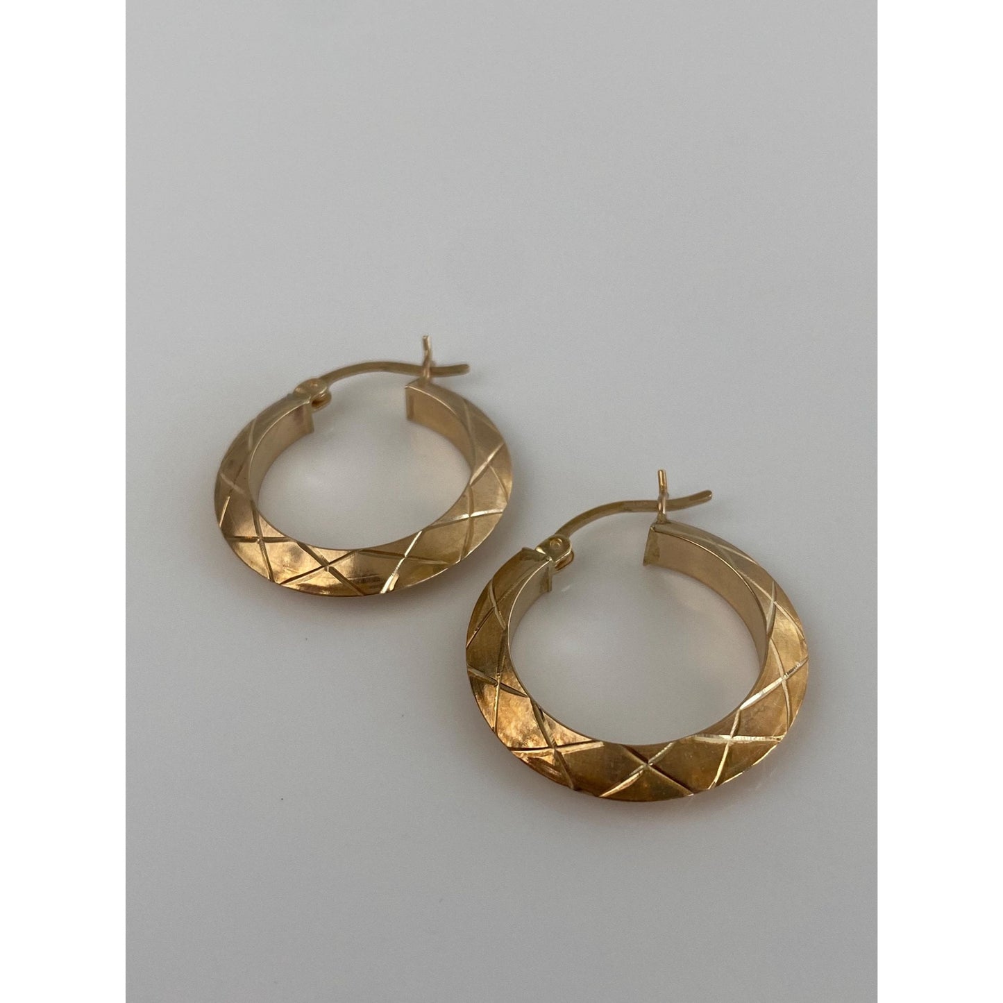 Vintage Solid 10k Yellow Gold Diamond Cut Designed Hoop Earrings