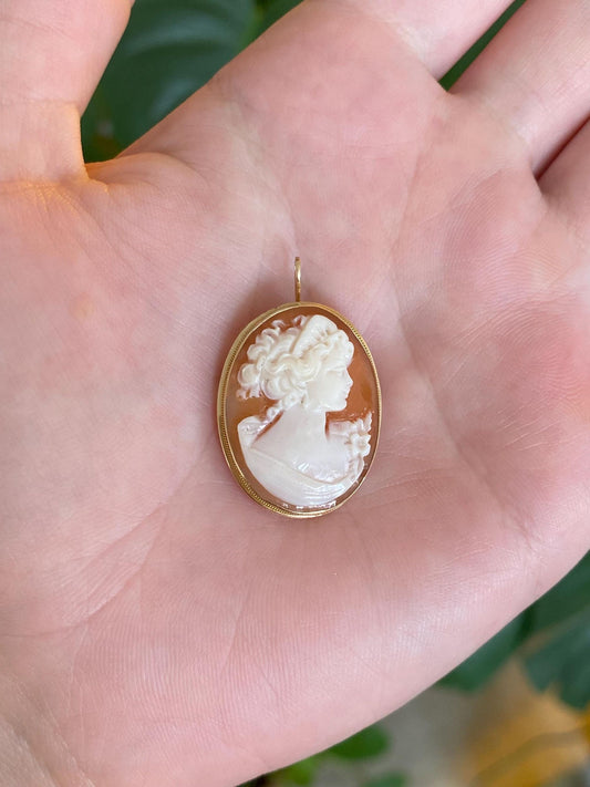 Vintage Solid 14k Yellow Gold Cameo Brooch Charm