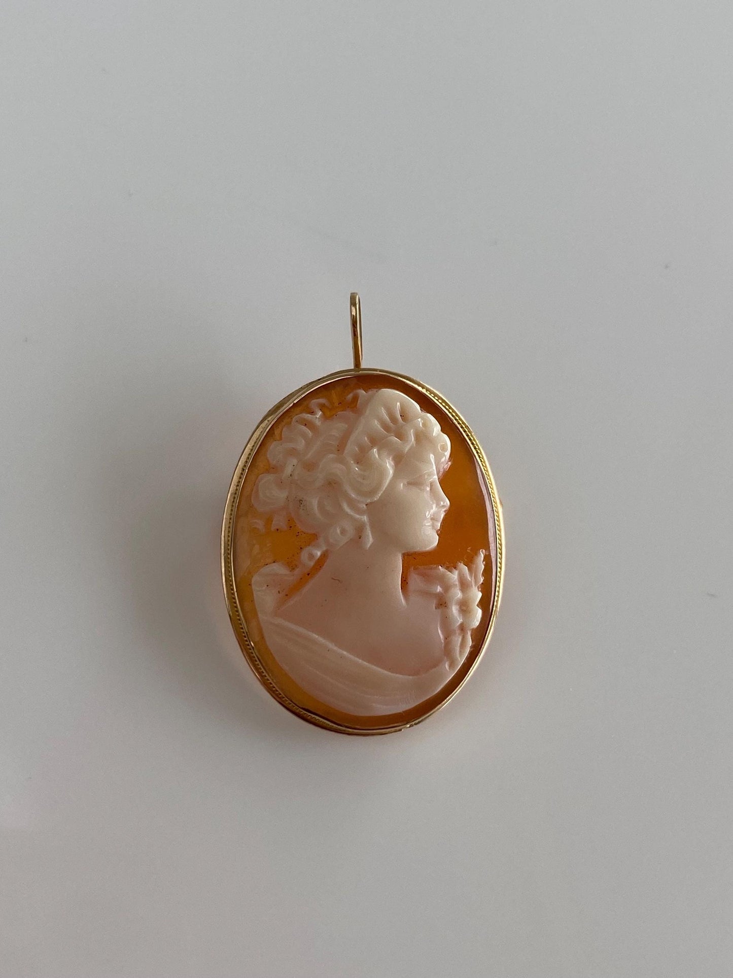 Vintage Solid 14k Yellow Gold Cameo Brooch Charm