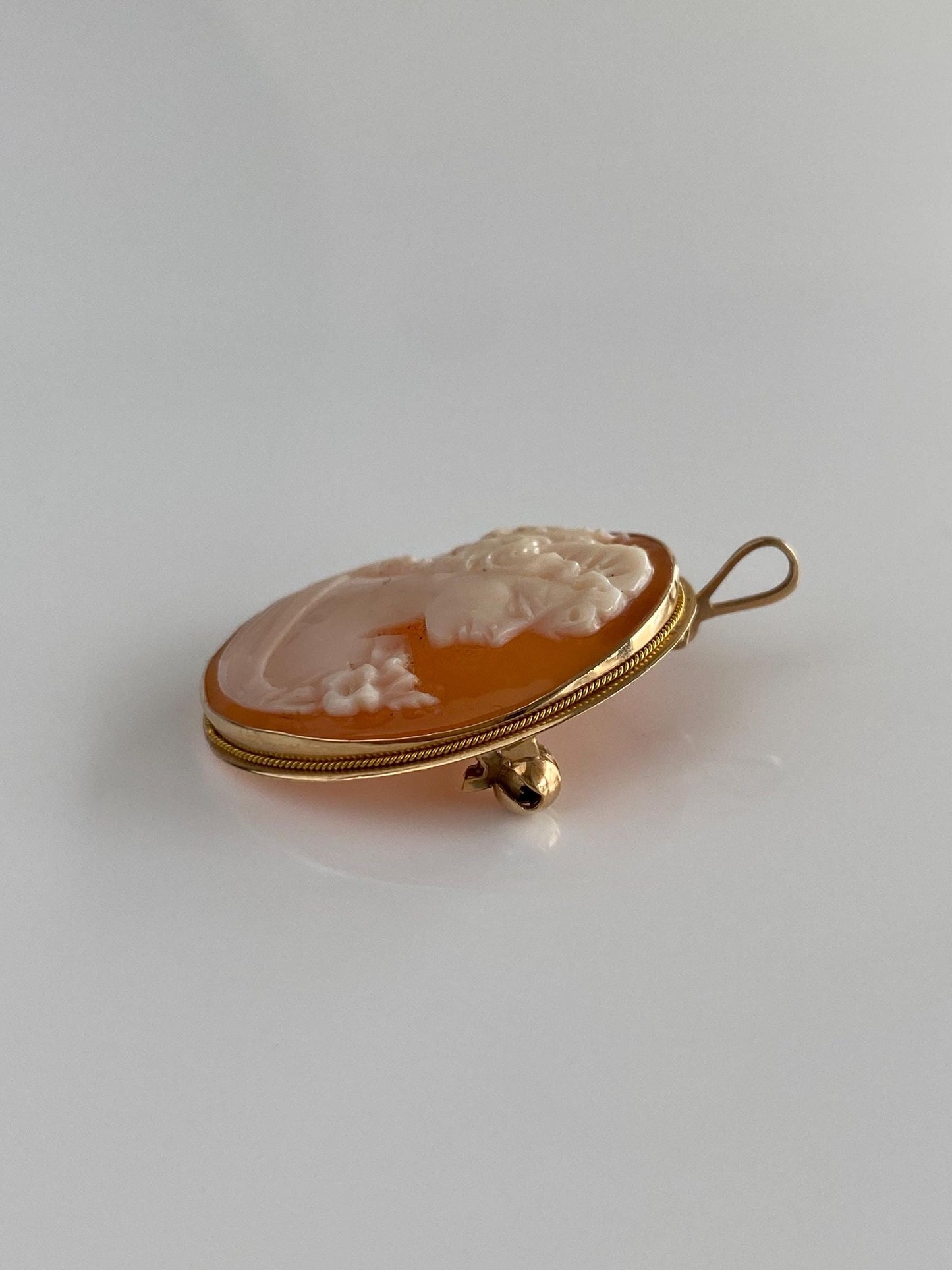 Vintage Solid 14k Yellow Gold Cameo Brooch Charm