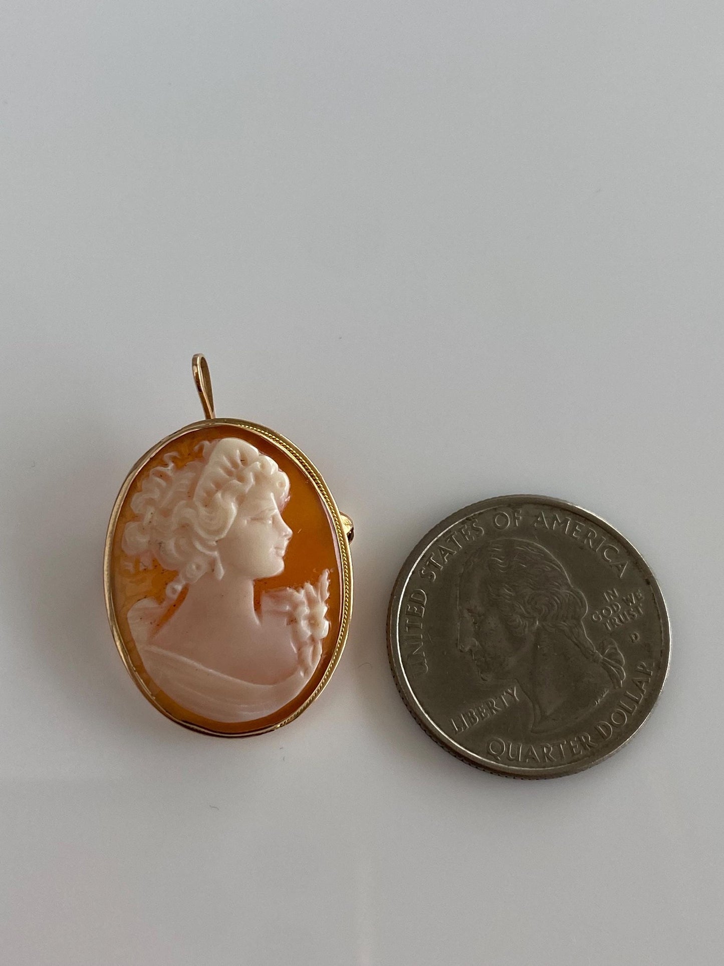 Vintage Solid 14k Yellow Gold Cameo Brooch Charm
