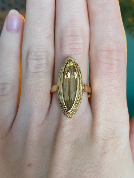 Vintage Solid 18k Yellow Gold Smokey Quartz Marquis Ring - Size 8.75