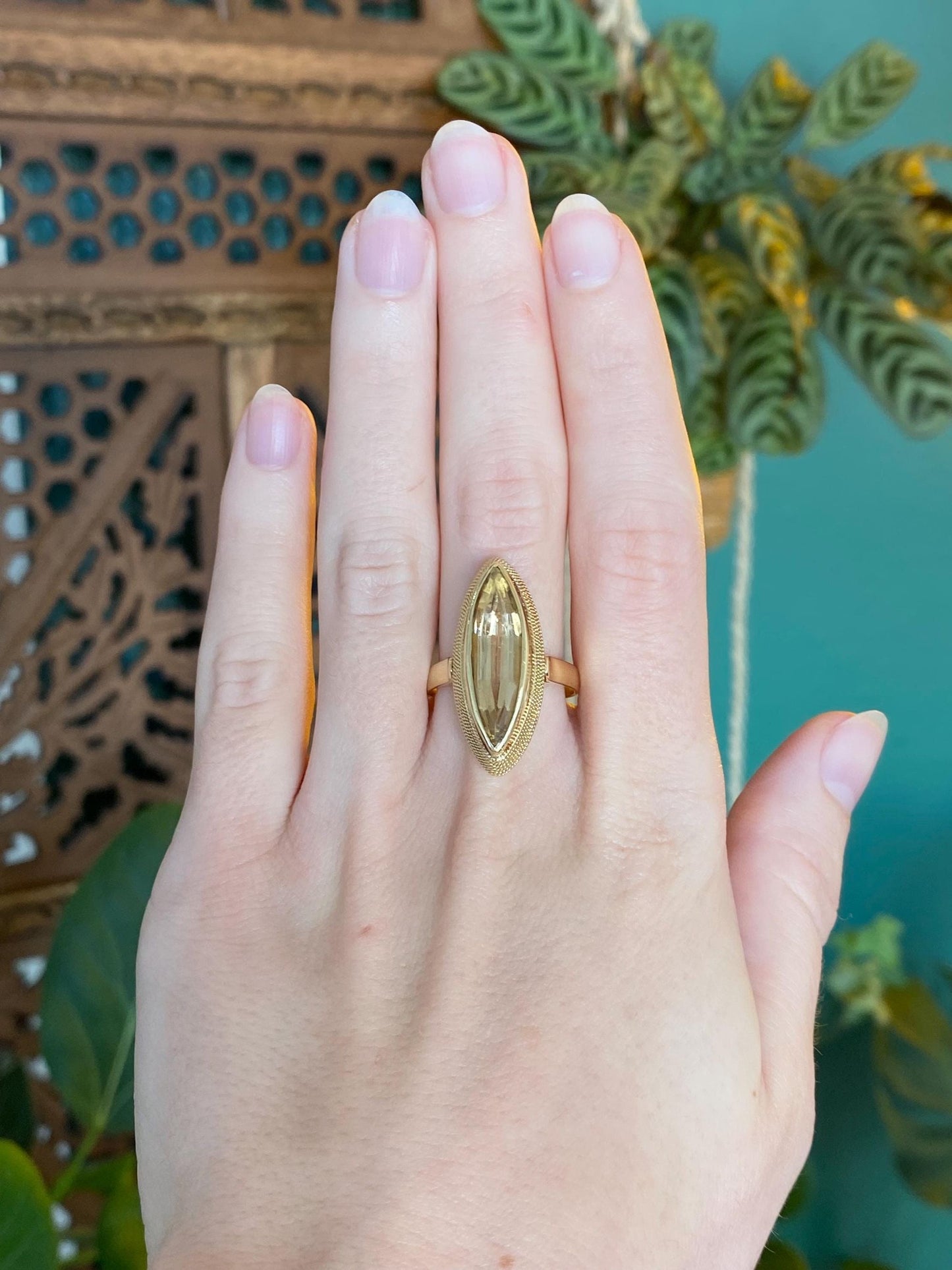 Vintage Solid 18k Yellow Gold Smokey Quartz Marquis Ring - Size 8.75