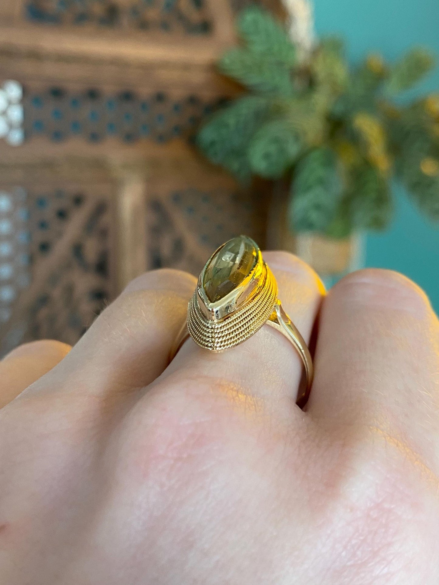 Vintage Solid 18k Yellow Gold Smokey Quartz Marquis Ring - Size 8.75