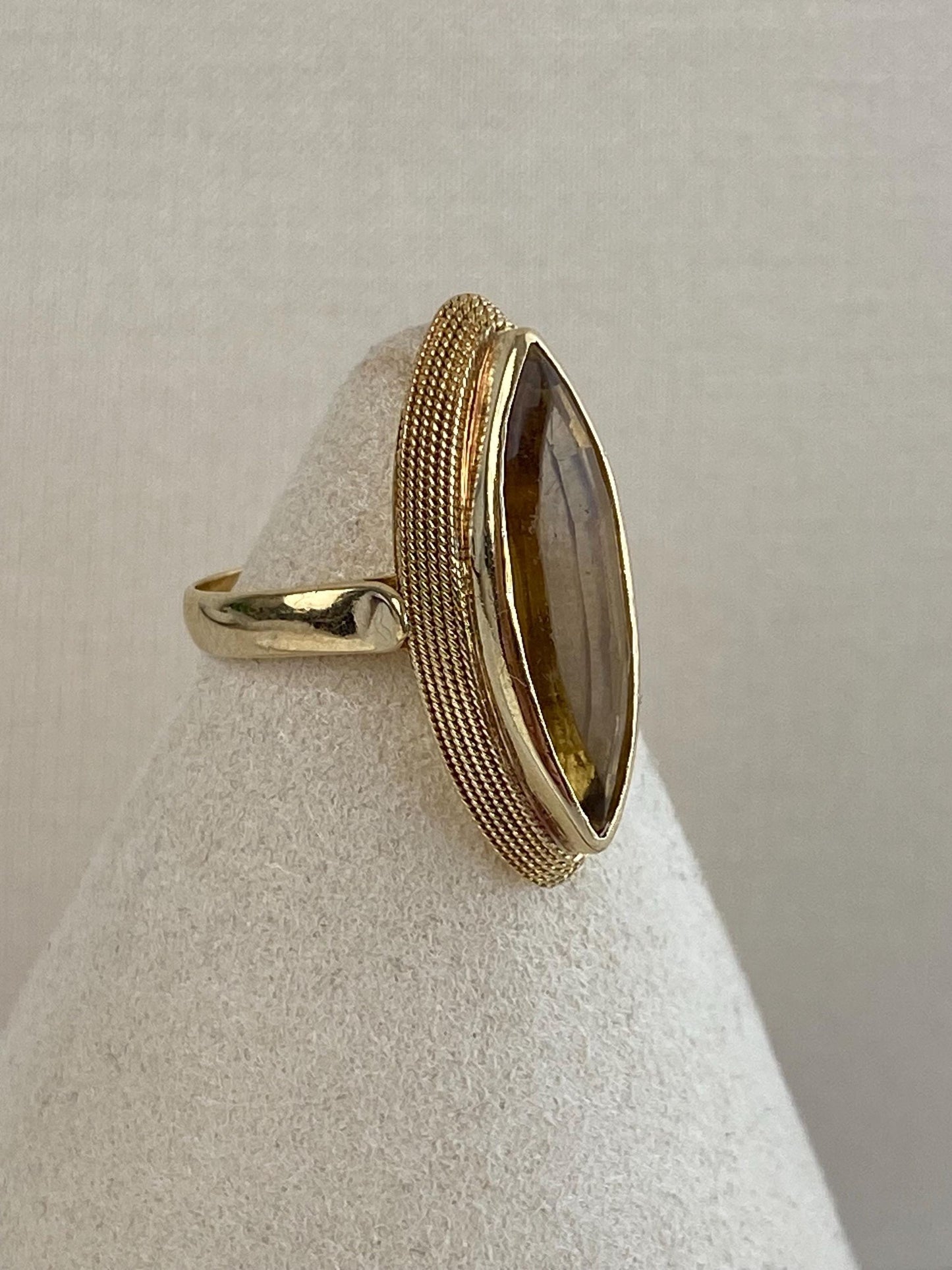 Vintage Solid 18k Yellow Gold Smokey Quartz Marquis Ring - Size 8.75