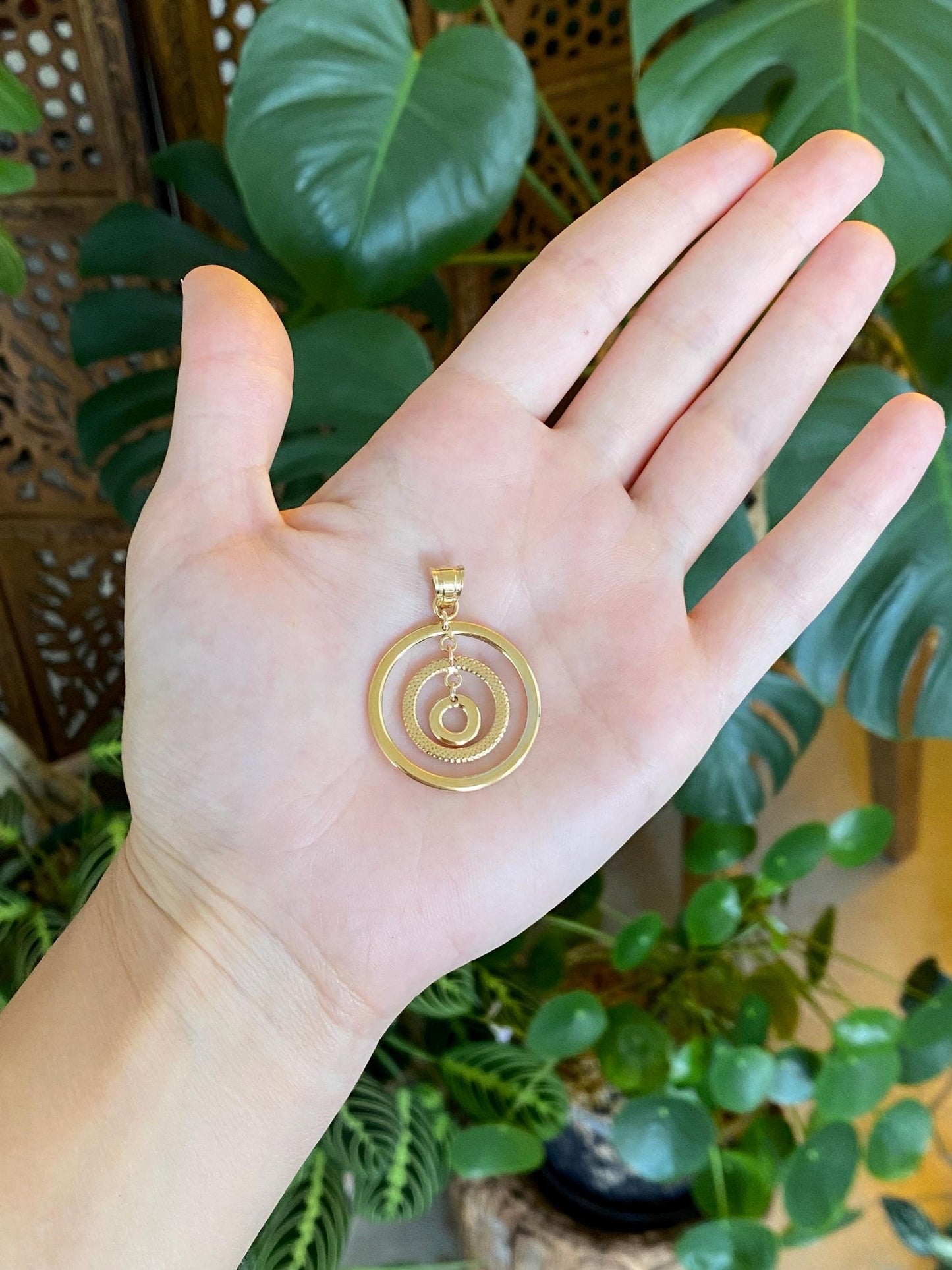 Vintage 14k Yellow Gold Textured Circles Charm