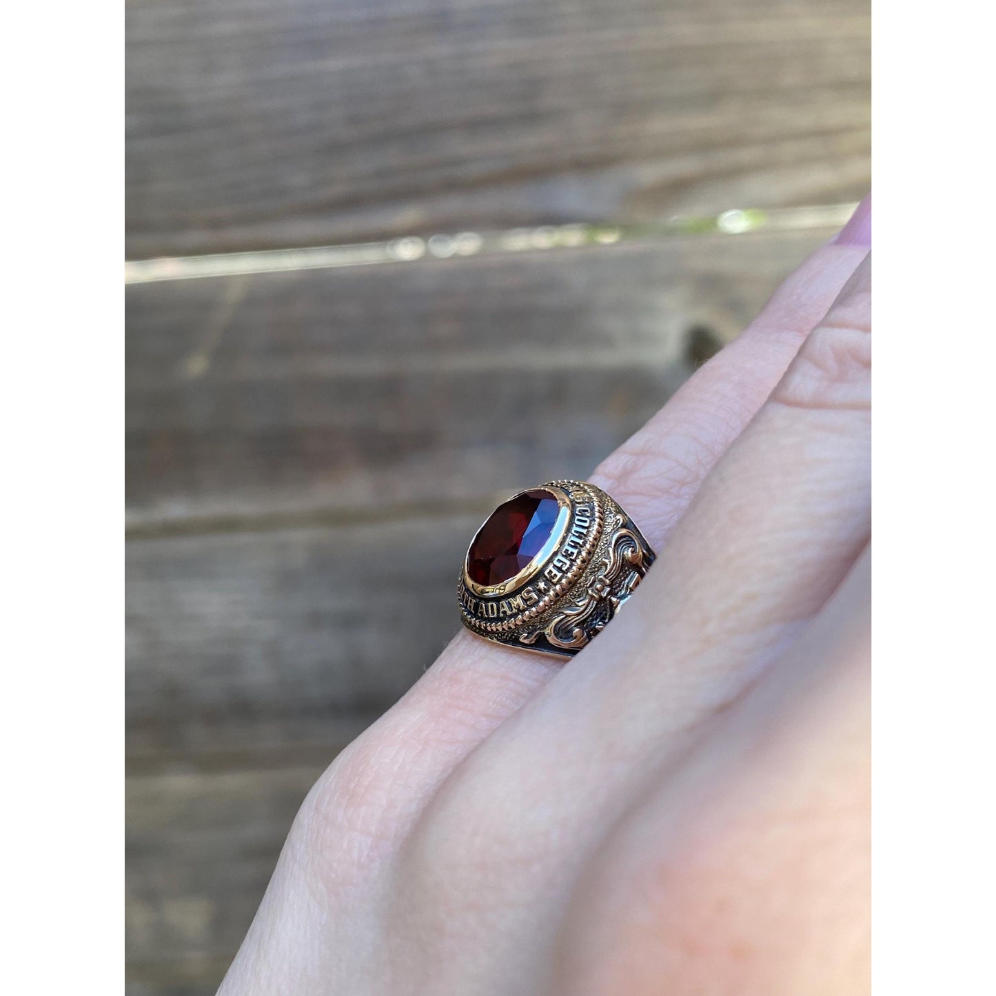 Vintage Solid 10k Yellow Gold Ruby Class Ring - Size 4.25