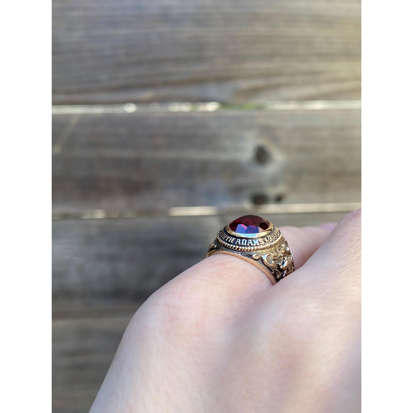 Vintage Solid 10k Yellow Gold Ruby Class Ring - Size 4.25