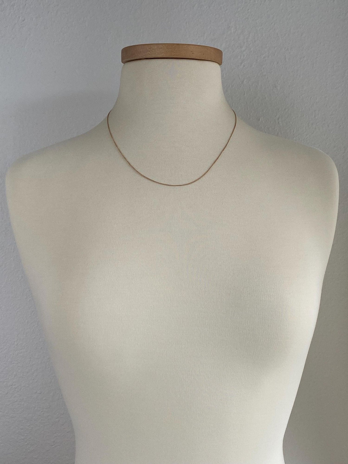 Vintage Solid 18k Yellow Gold Dainty Curb Chain Necklace - 19.75 inches