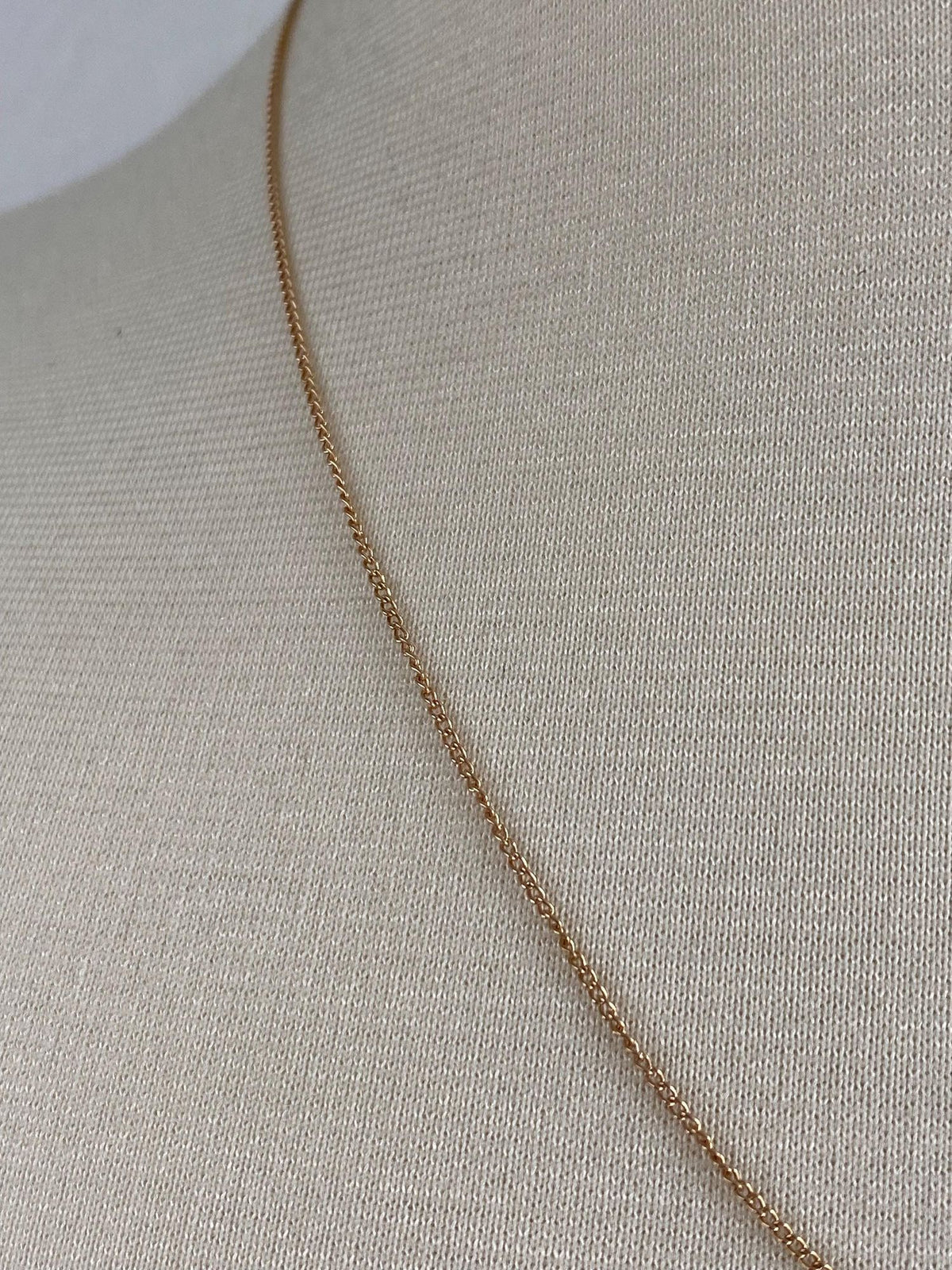 Vintage Solid 18k Yellow Gold Dainty Curb Chain Necklace - 19.75 inches