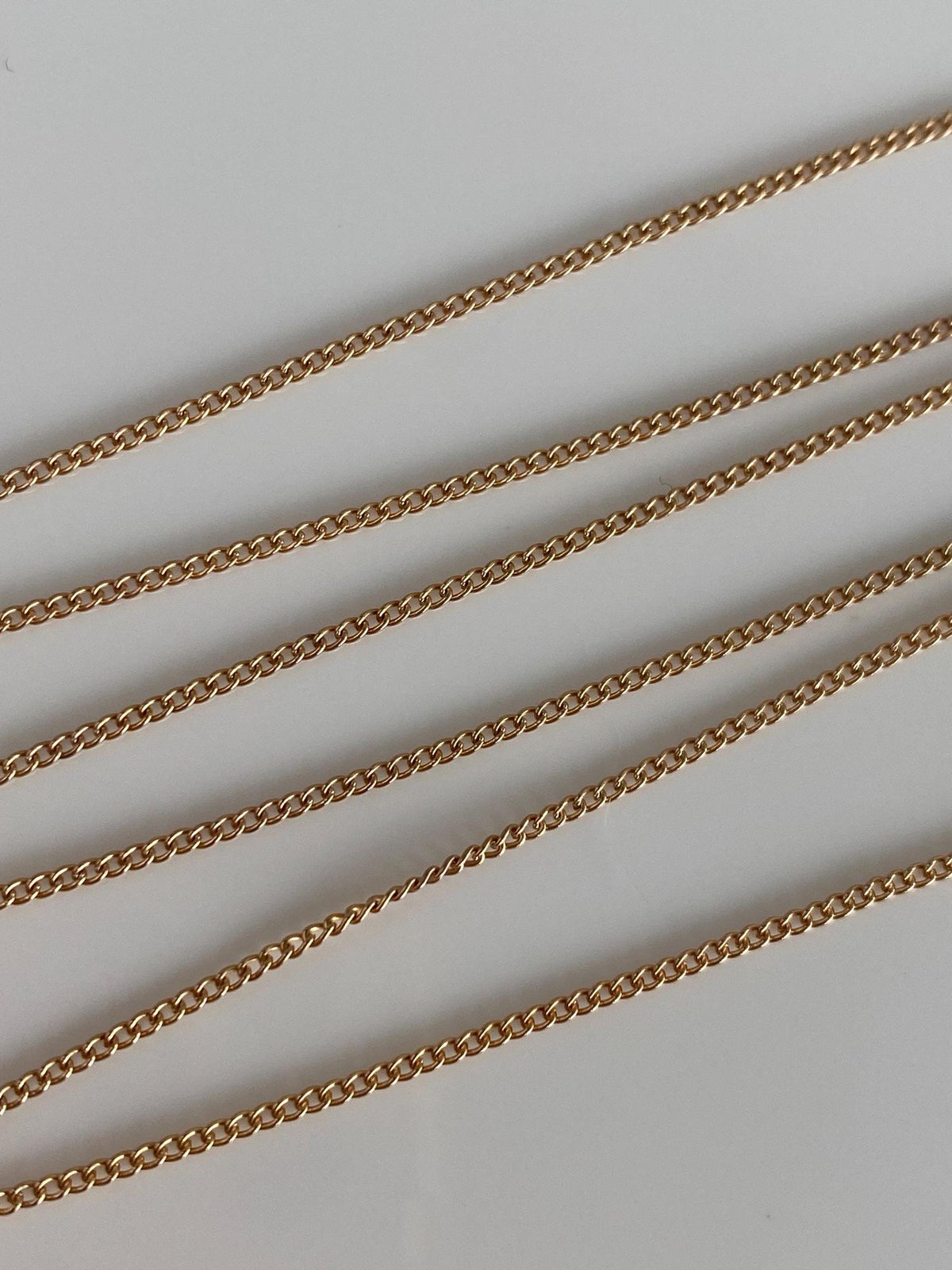 Vintage Solid 18k Yellow Gold Dainty Curb Chain Necklace - 19.75 inches