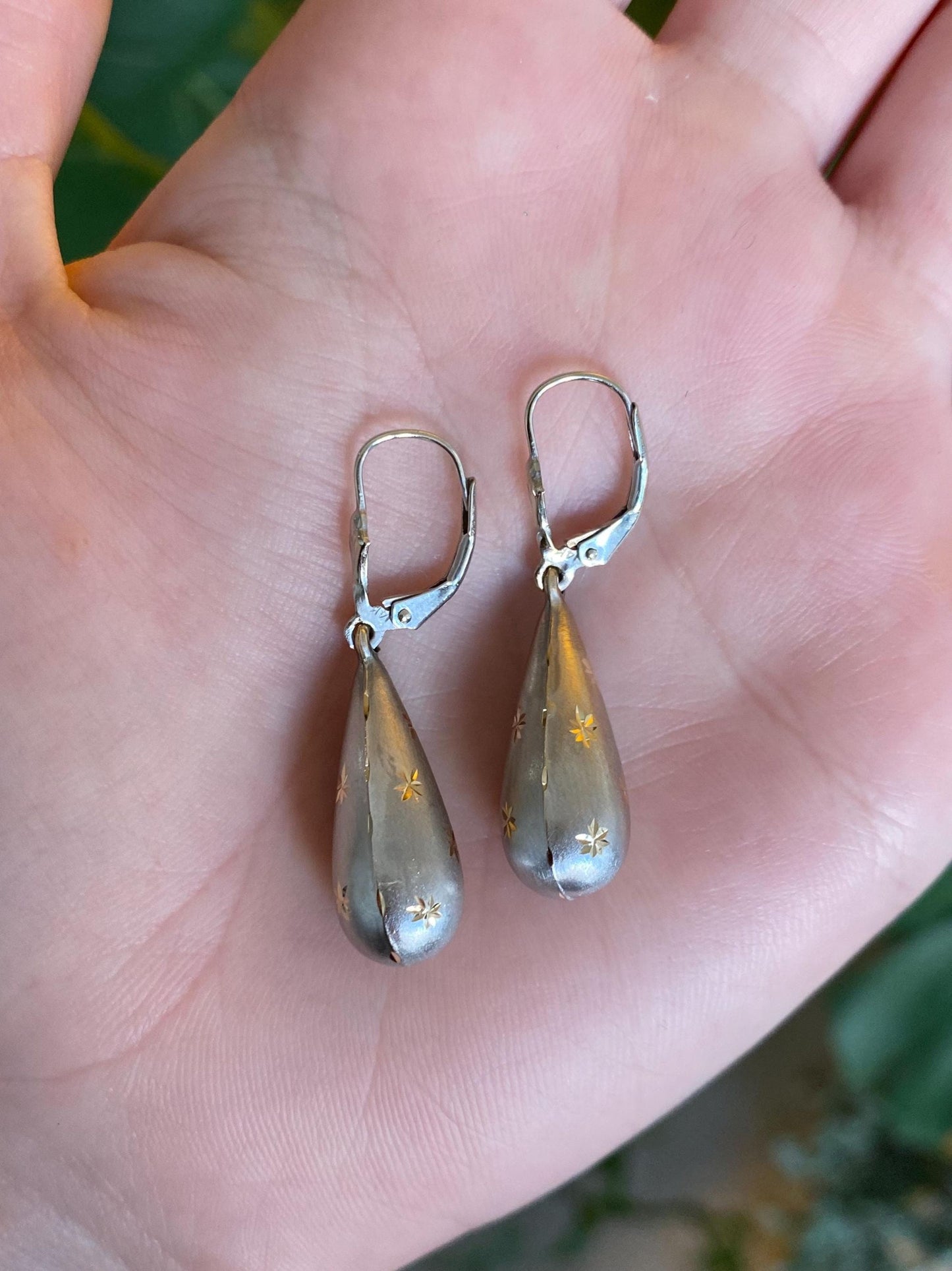 Vintage 14k White & Yellow Gold Diamond Cut Star Design Teardrop Dangle Earrings
