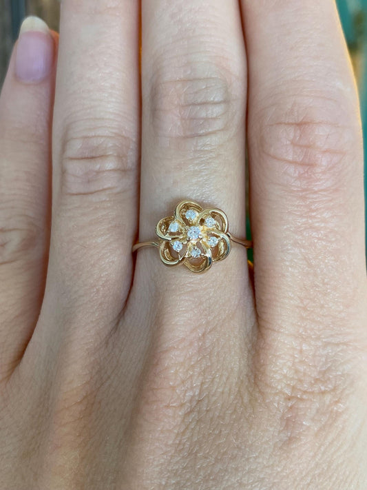 Vintage Solid 14k Yellow Gold Open Work Diamond Flower Knot Ring - Size 7.25