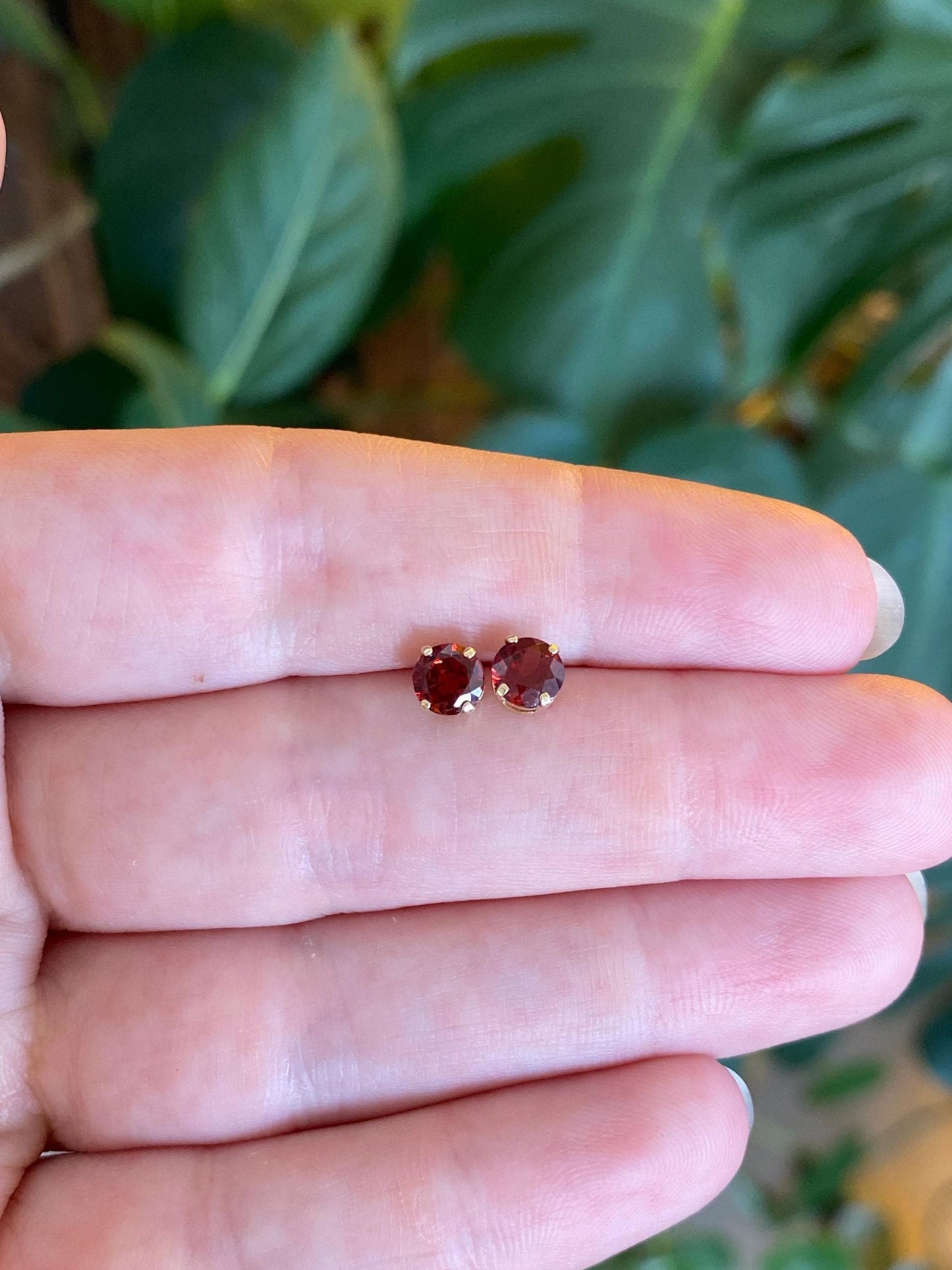 Vintage Solid 14k Yellow Gold Garnet Stud Earrings