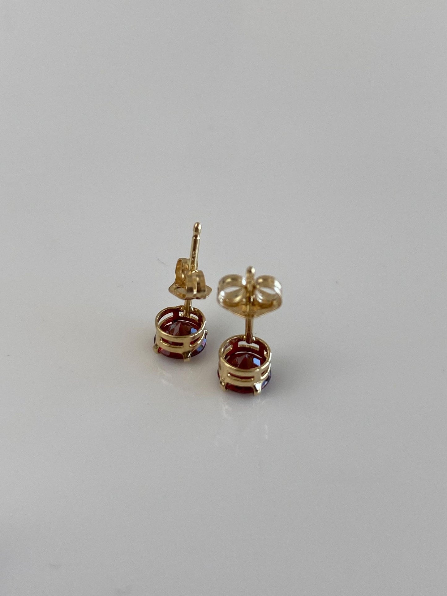 Vintage Solid 14k Yellow Gold Garnet Stud Earrings