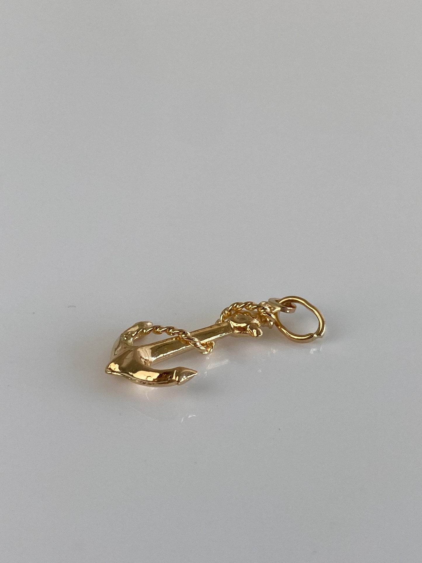 Vintage 18k Yellow Gold Anchor Charm