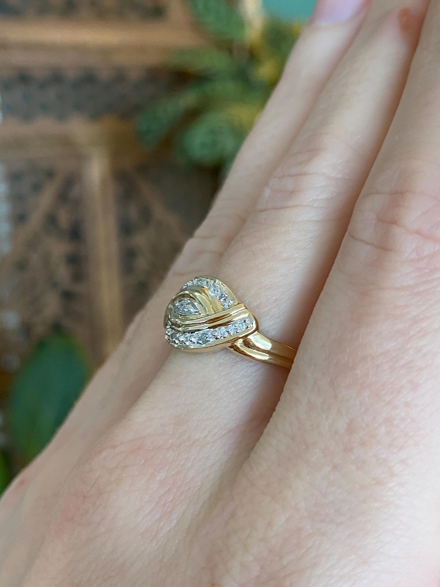 Vintage Solid 14k White & Yellow Gold Diamond Ring - Size 6.5