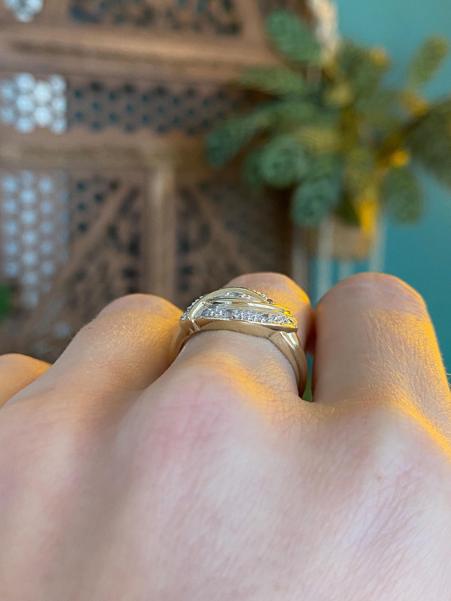 Vintage Solid 14k White & Yellow Gold Diamond Ring - Size 6.5