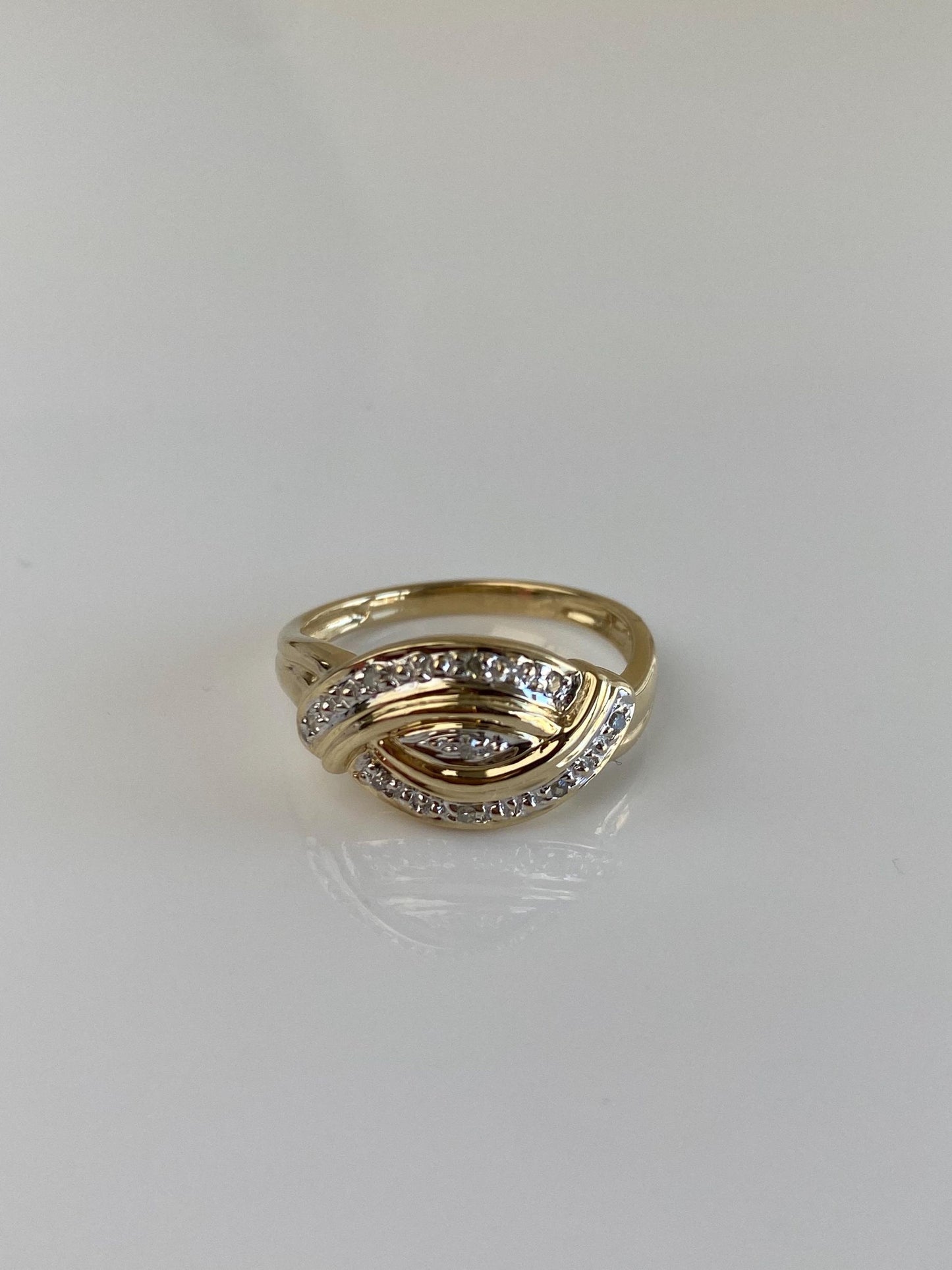 Vintage Solid 14k White & Yellow Gold Diamond Ring - Size 6.5
