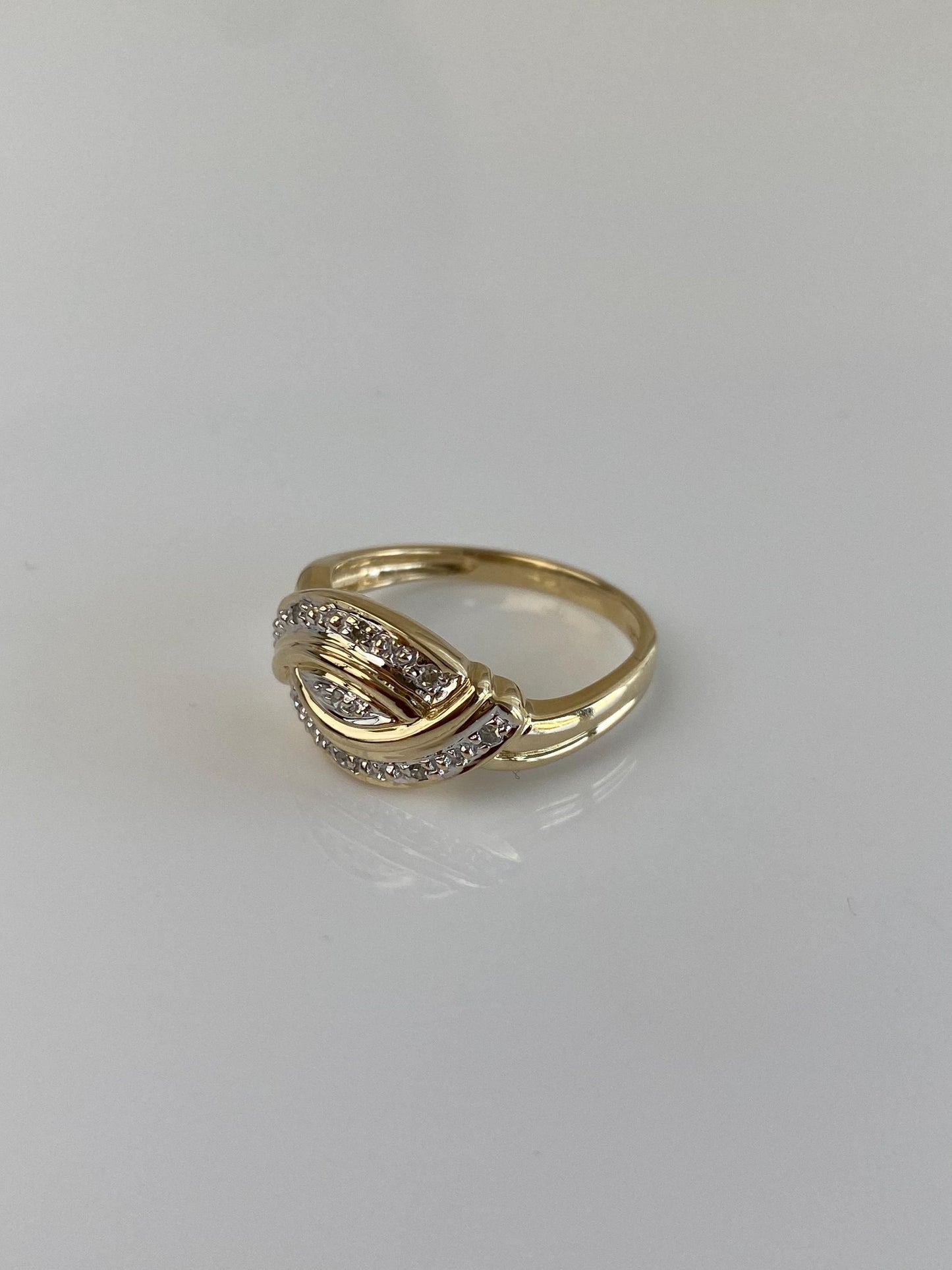 Vintage Solid 14k White & Yellow Gold Diamond Ring - Size 6.5
