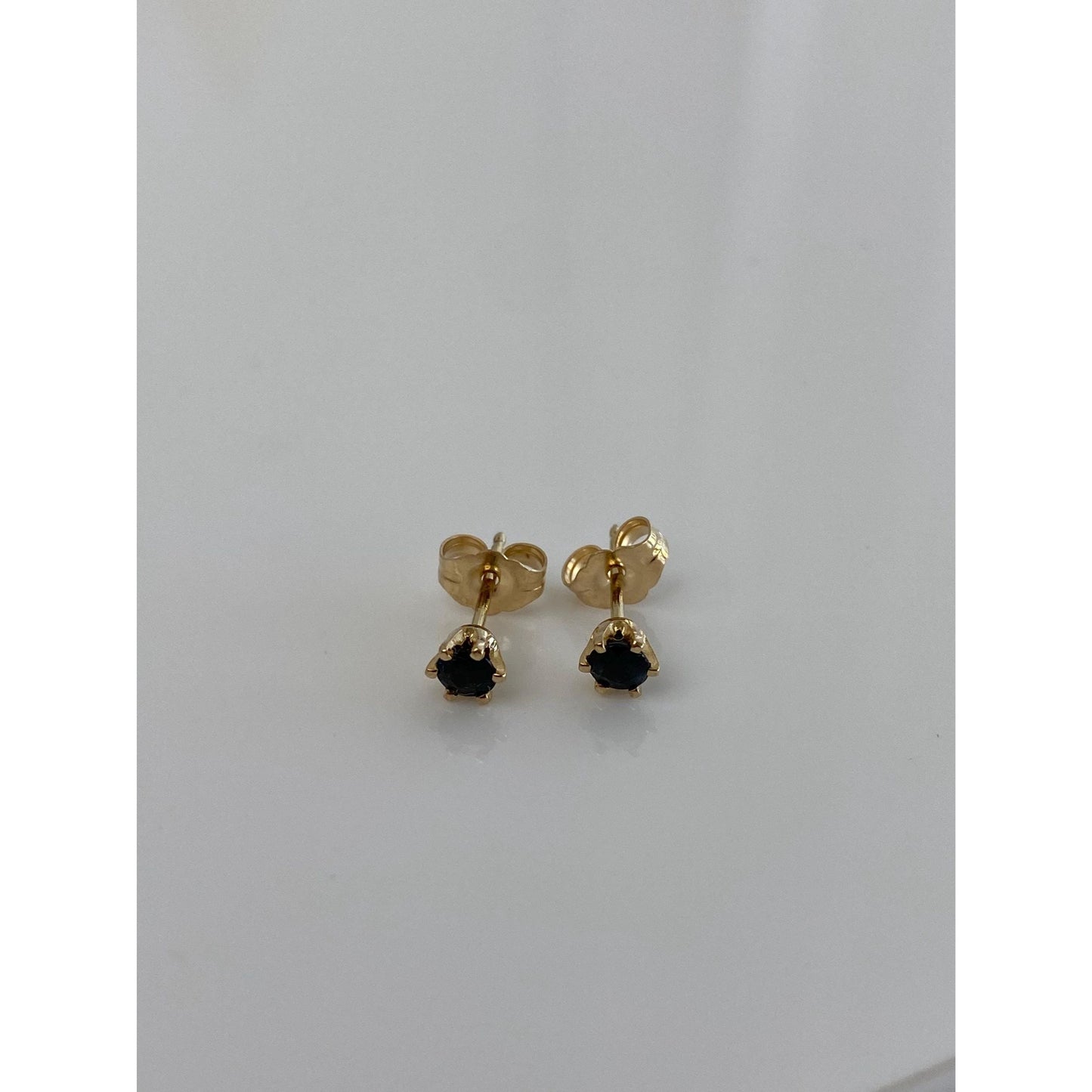 Vintage Solid 14k Yellow Gold Sapphire Stud Earrings