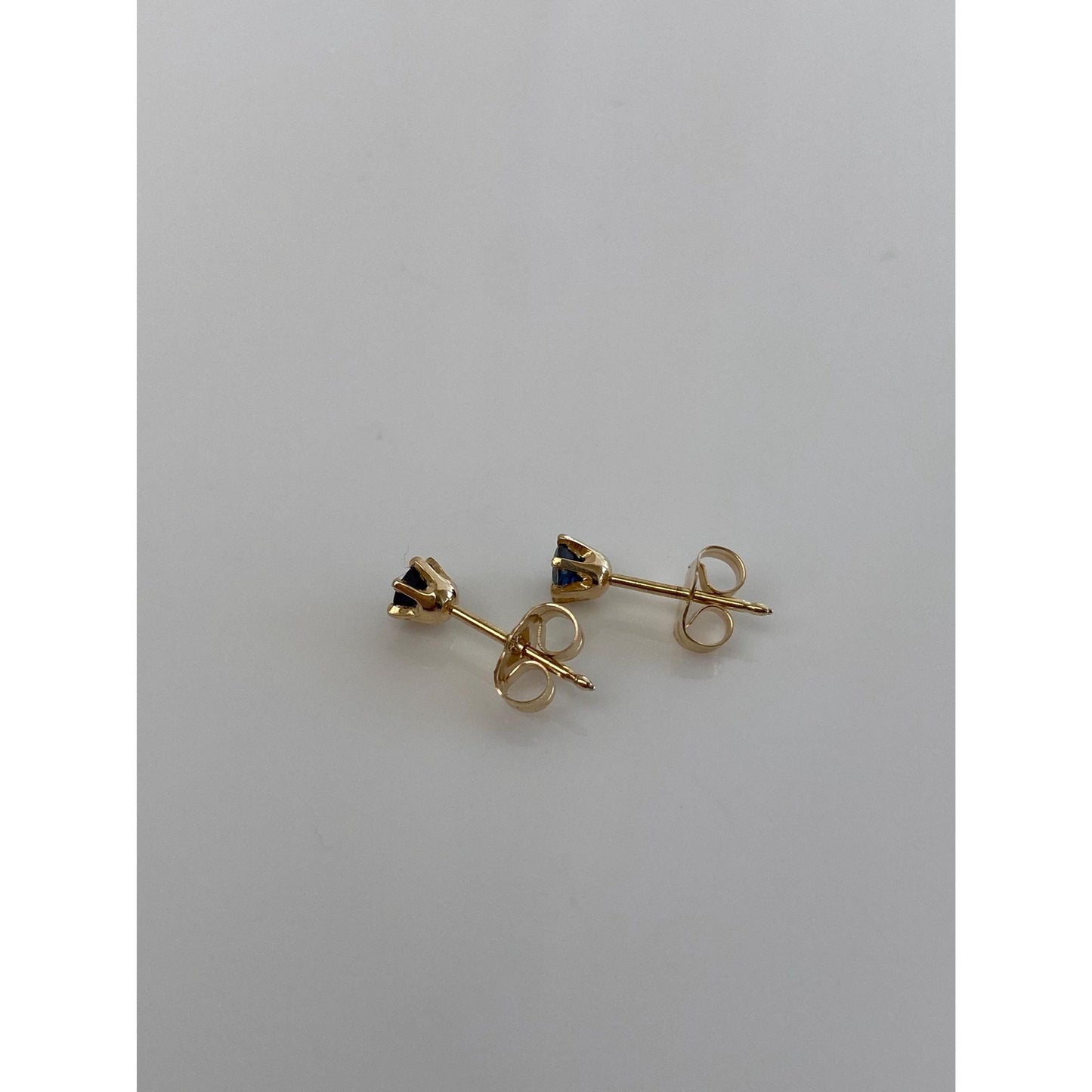 Vintage Solid 14k Yellow Gold Sapphire Stud Earrings