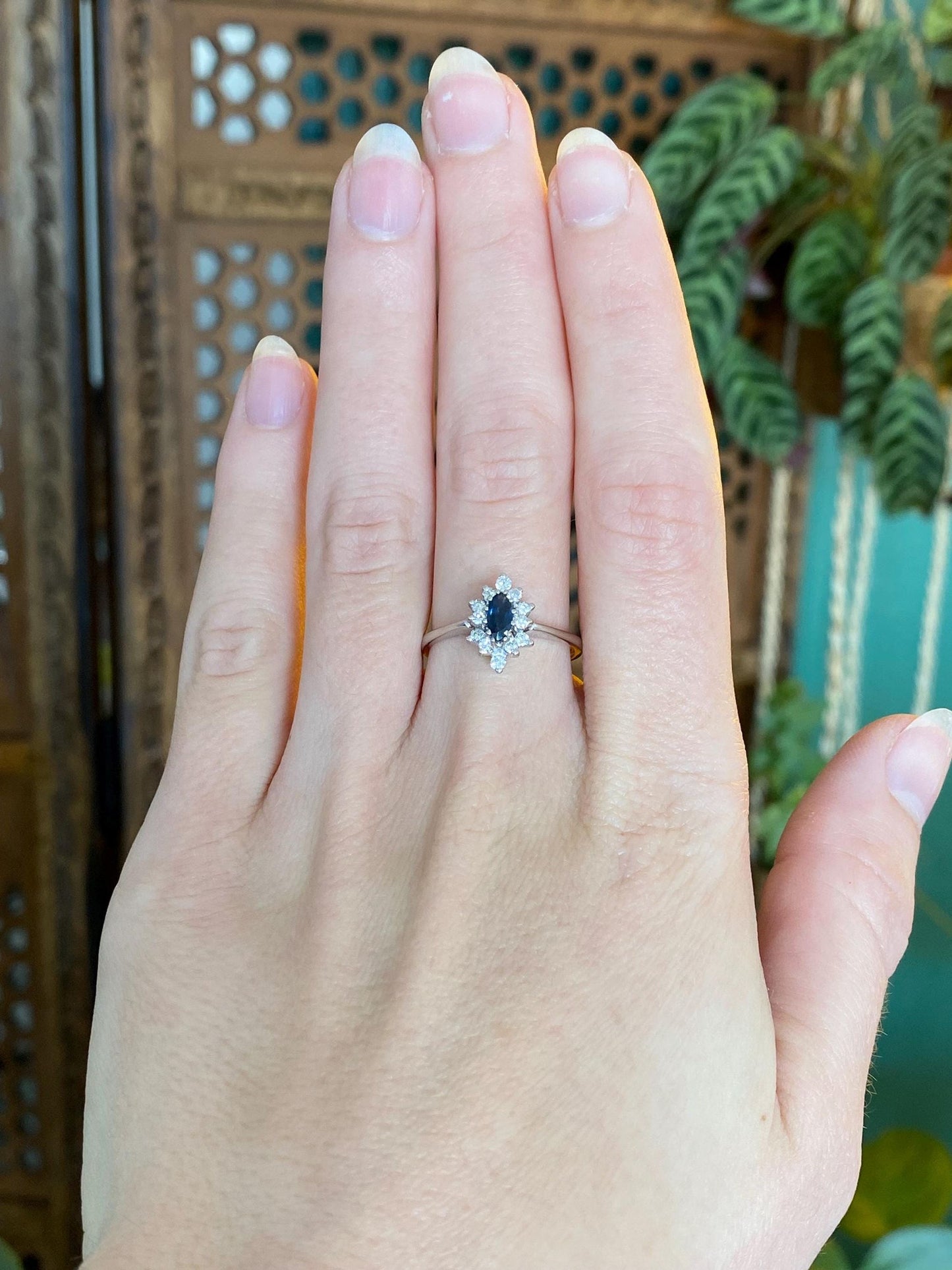 Vintage Solid 14k White Gold Diamond Halo Blue Sapphire Ring - Size 7.25
