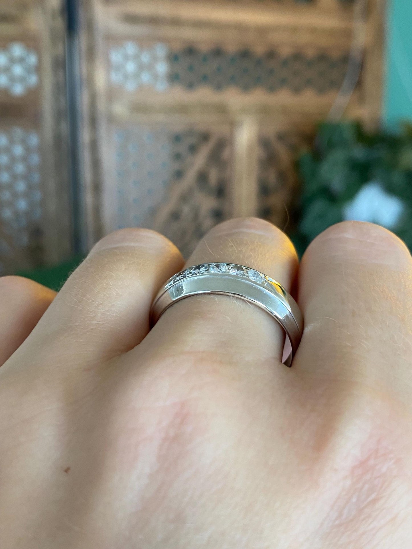 Vintage Solid 14k White Gold Diamond Ring Band - Size 10.5