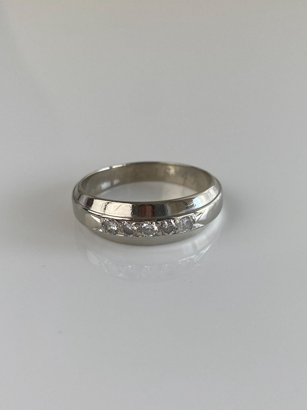 Vintage Solid 14k White Gold Diamond Ring Band - Size 10.5