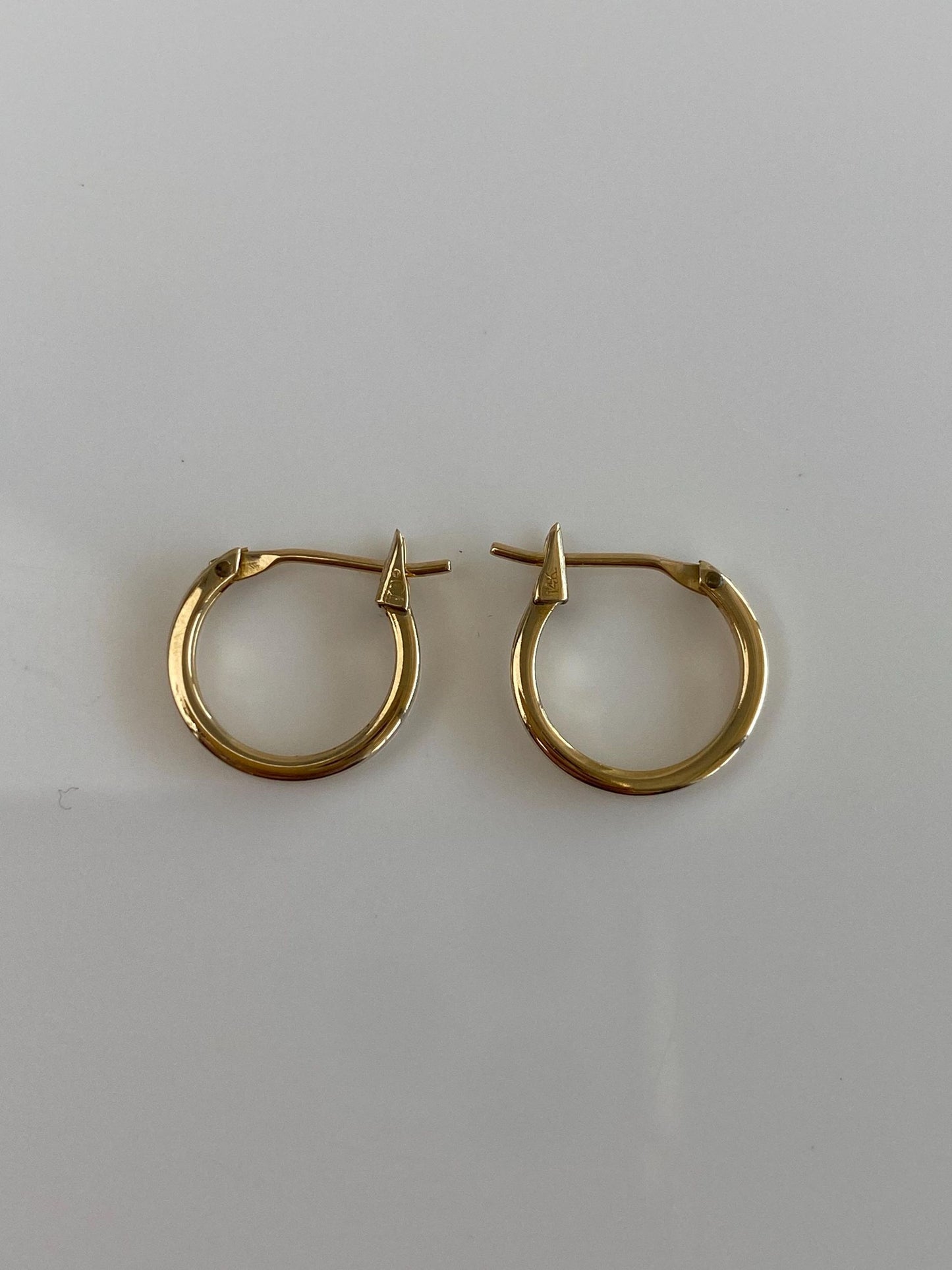 Vintage 14k Yellow Gold Little Hoop Earrings