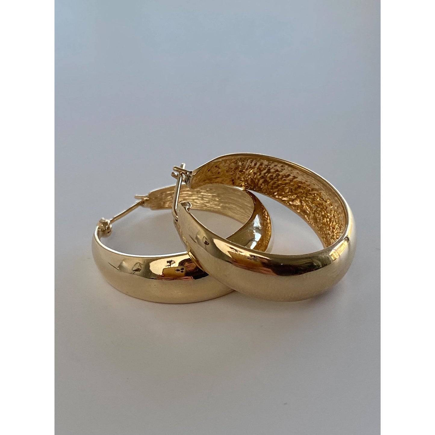 Vintage Solid 14k Yellow Gold Graduated Tapered Hoop Earrings