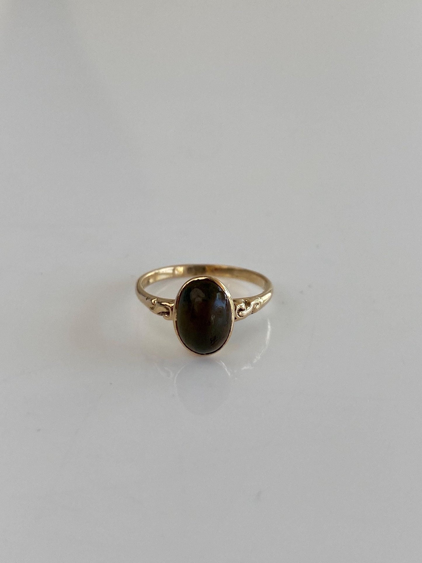 Vintage Solid 14k Yellow Gold Citrine Cabochon Designed Ring - Size 3