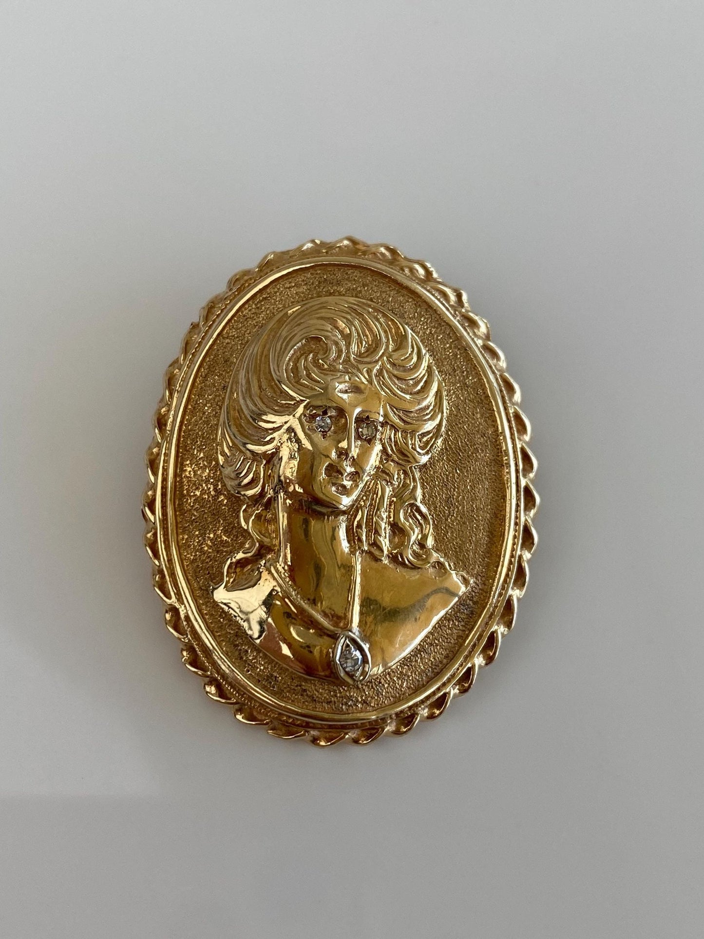 Vintage Solid 14k Yellow Gold Large Diamonds Lady Cameo Brooch Charm