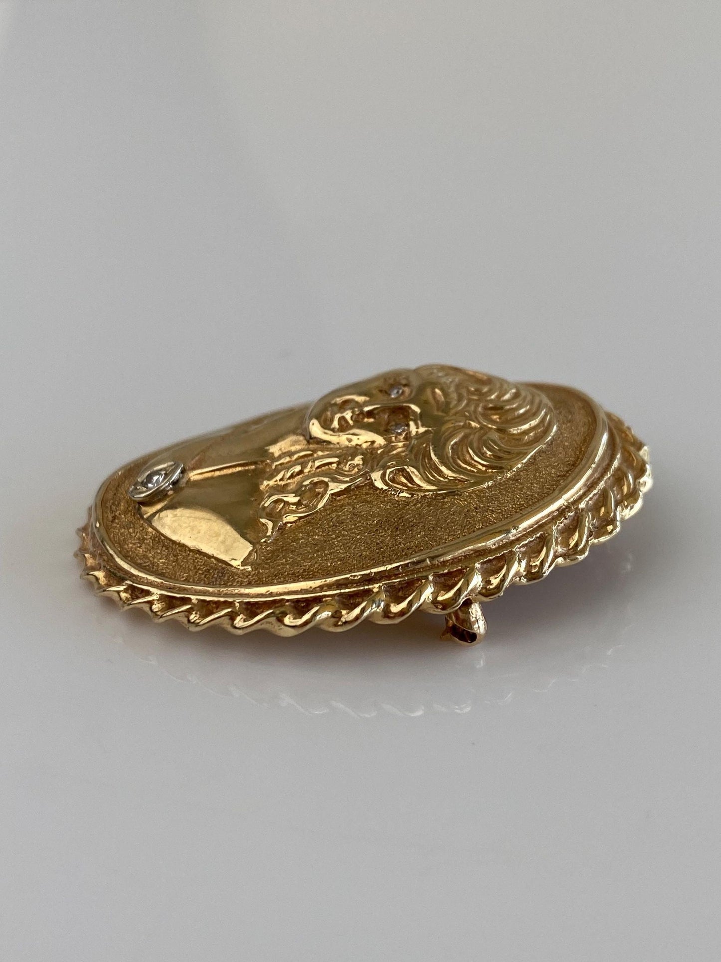 Vintage Solid 14k Yellow Gold Large Diamonds Lady Cameo Brooch Charm
