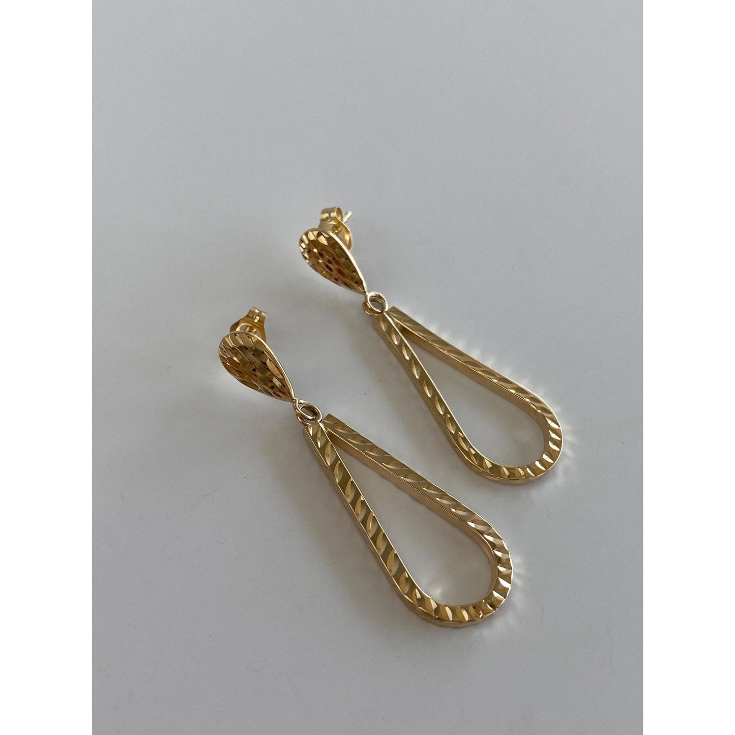 Vintage 14k Yellow Gold Diamond Cut Teardrop Dangle Stud Earrings