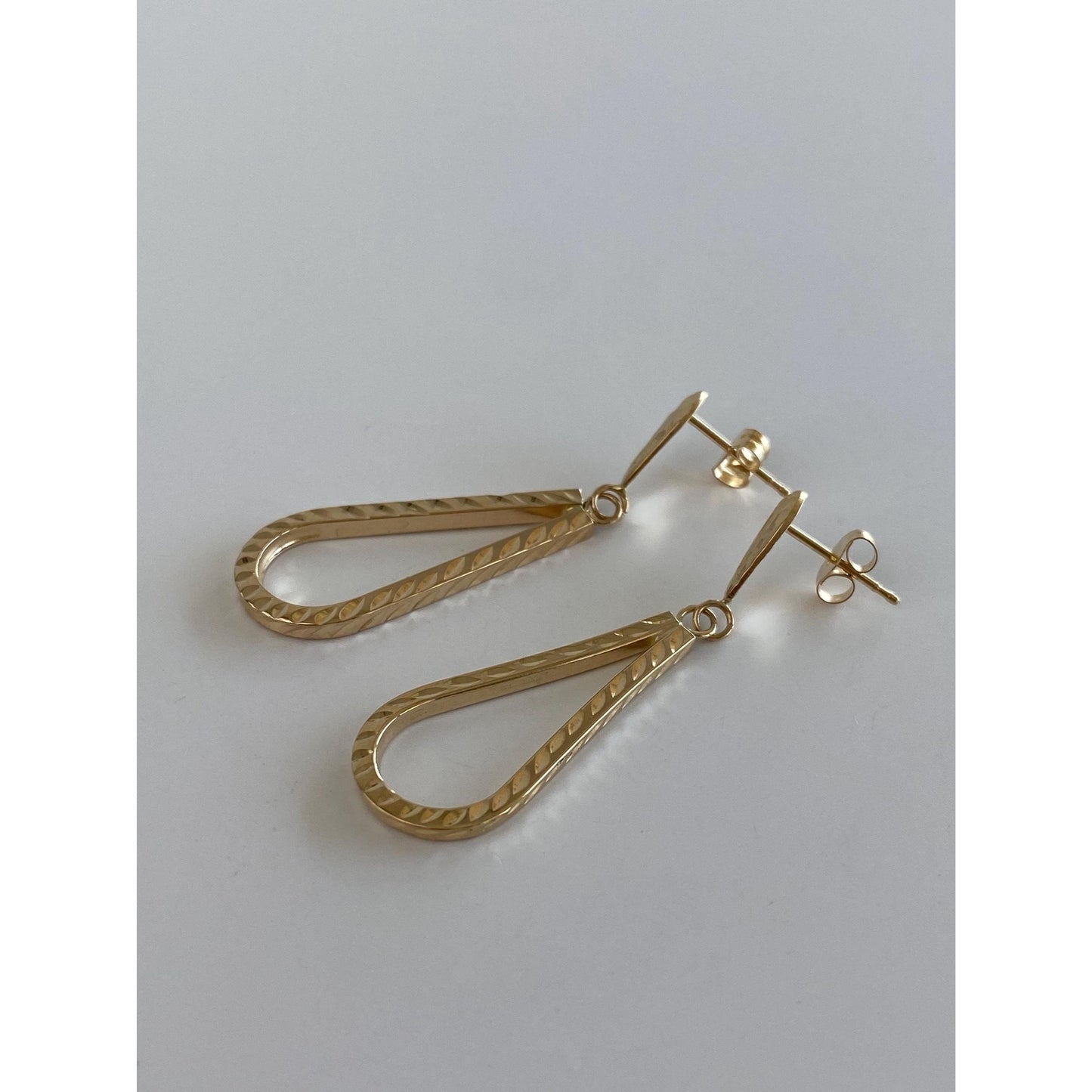 Vintage 14k Yellow Gold Diamond Cut Teardrop Dangle Stud Earrings