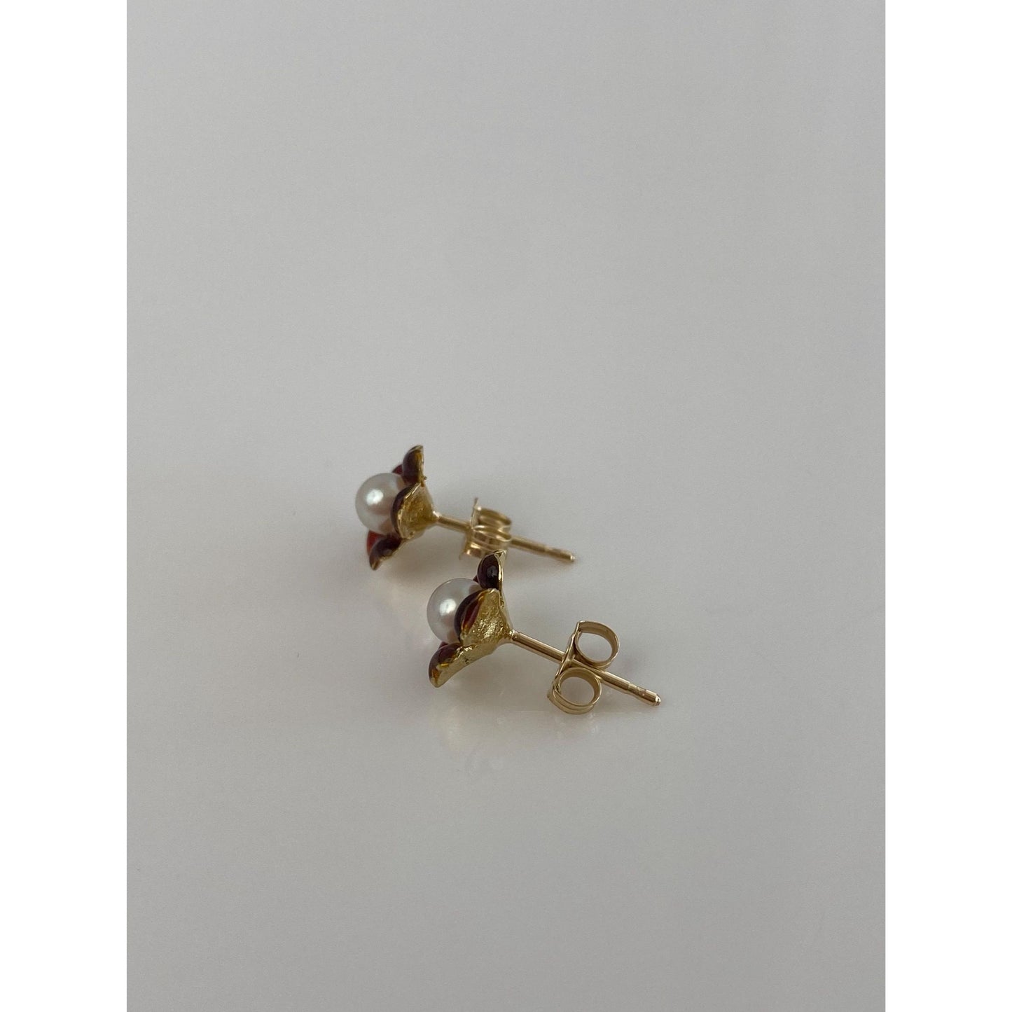 Vintage Solid 14k Yellow Gold Red Enamel Pearl Flower Stud Earrings