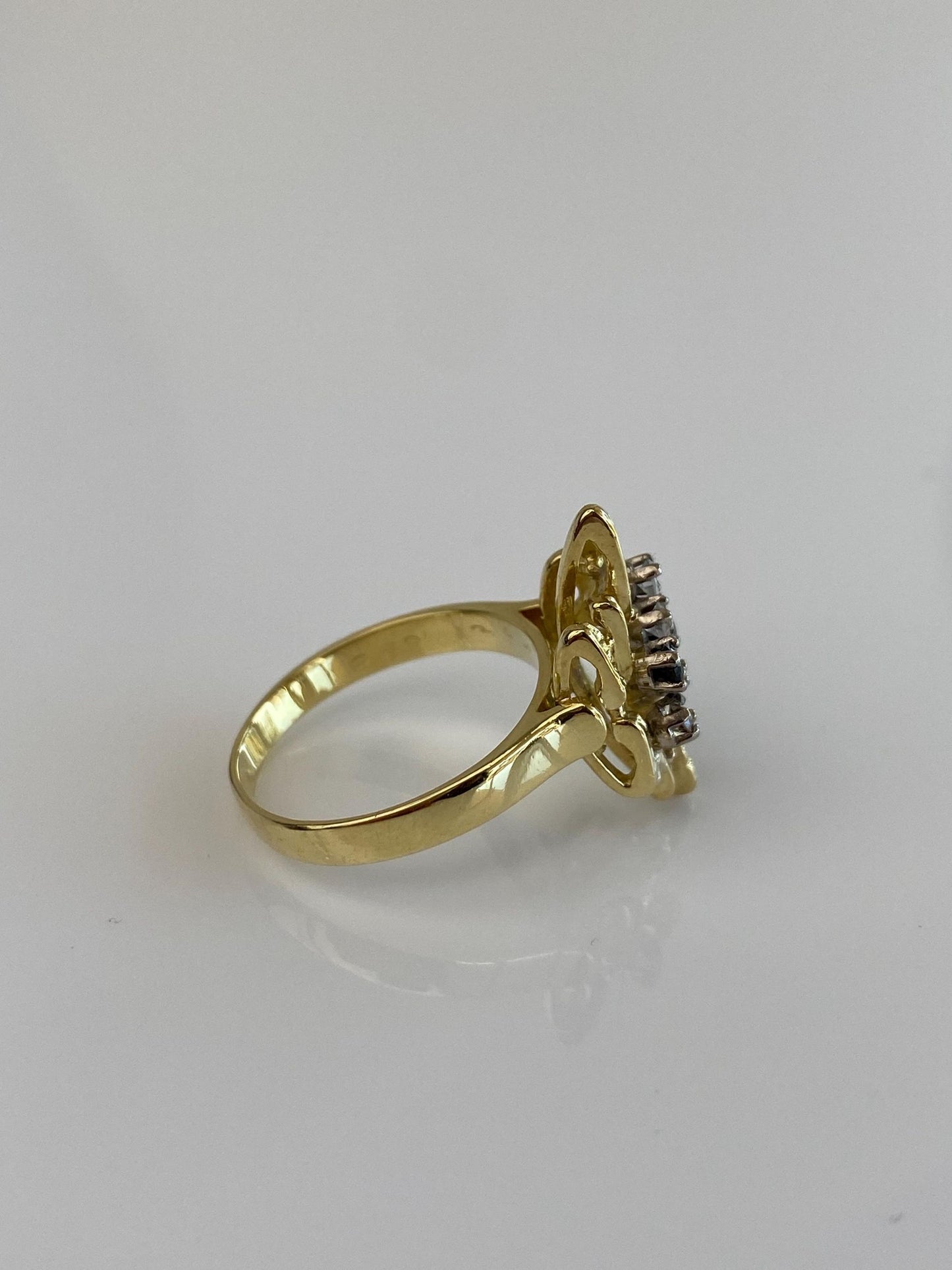 Solid 18k Yellow Gold Clear Sapphire Blue Spinel Geometric Ring - Size 6.75