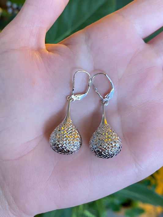 Vintage 14k White Gold Diamond Cut Teardrop Dangle Earrings