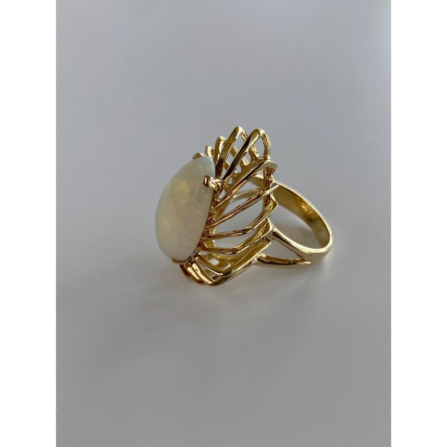 Vintage Solid 14k Yellow Gold Opal Teardrop Cocktail Ring - Size 6.75