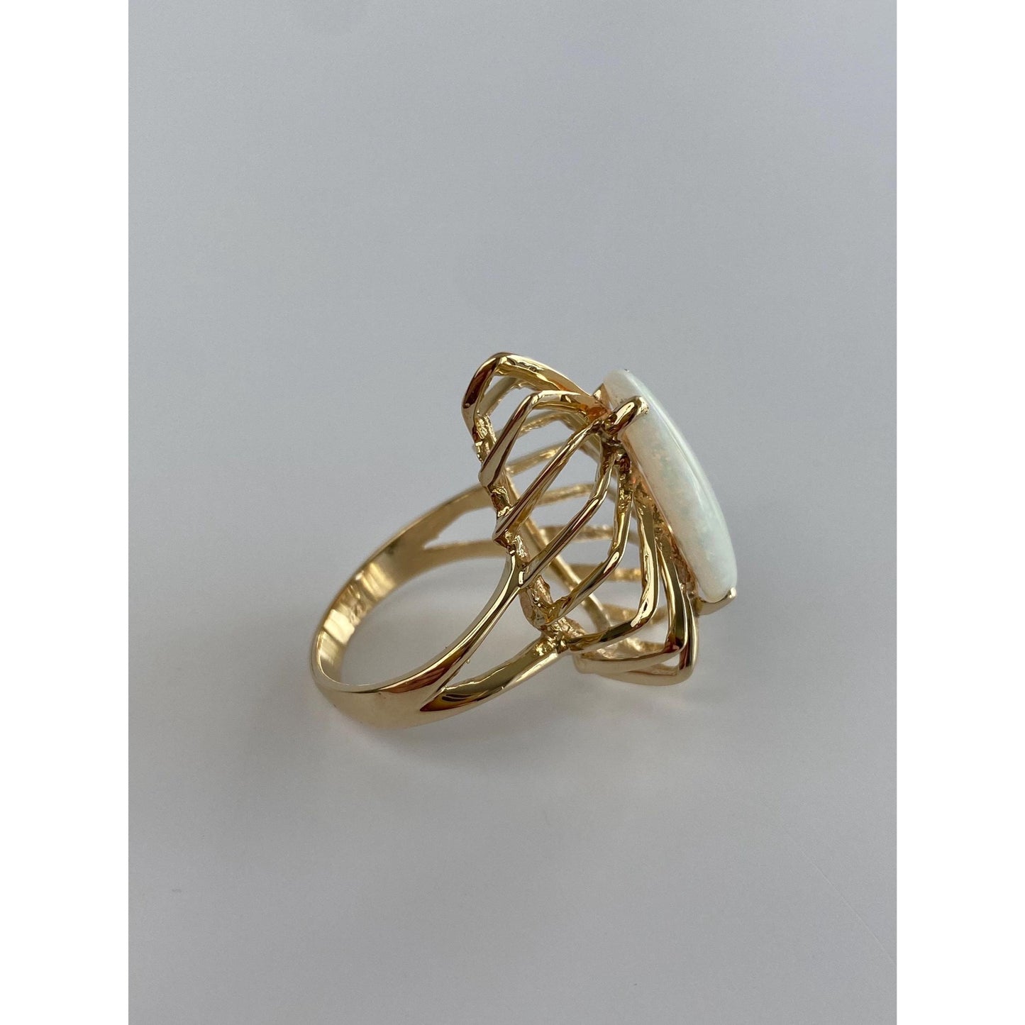 Vintage Solid 14k Yellow Gold Opal Teardrop Cocktail Ring - Size 6.75