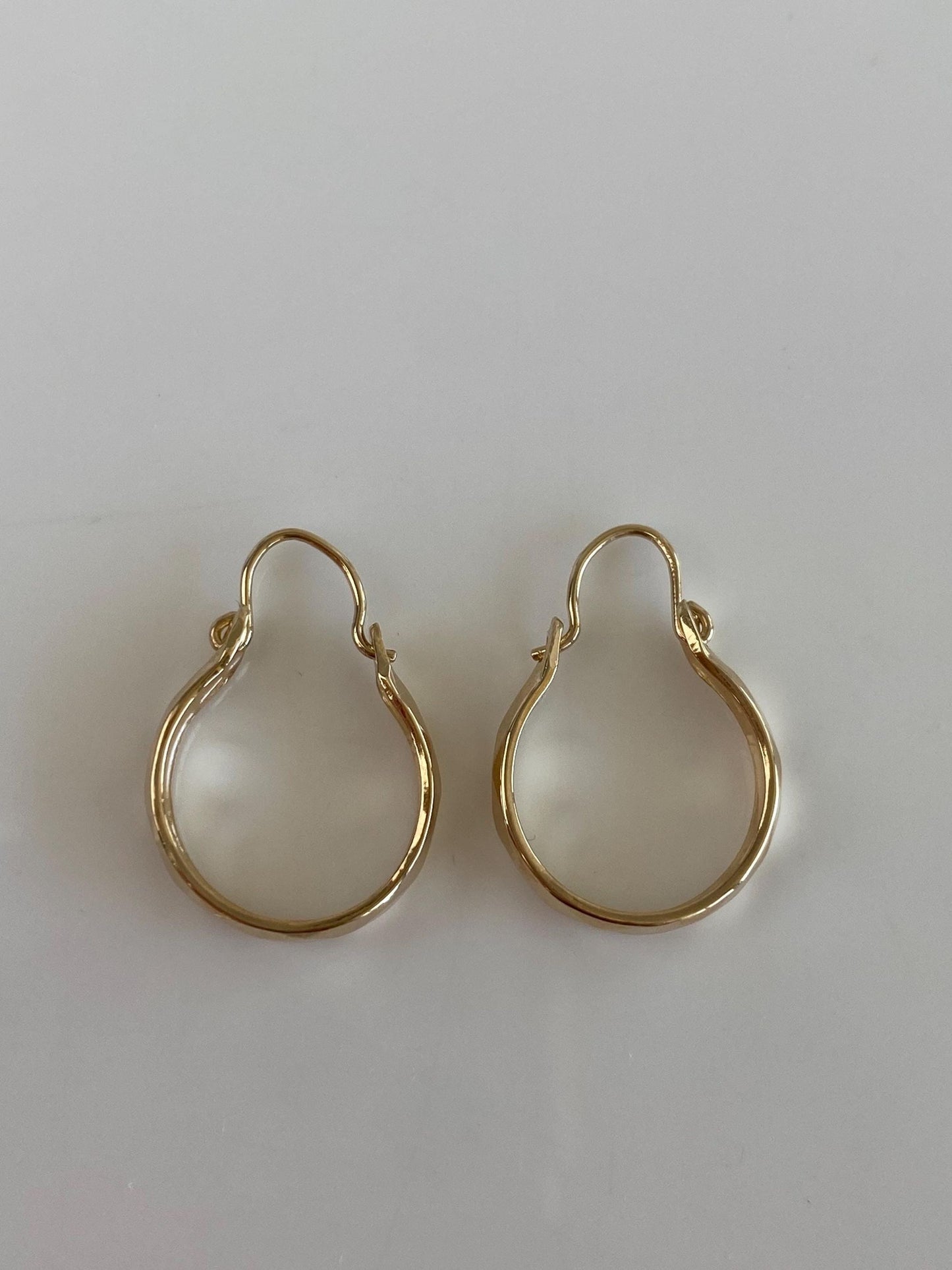 Vintage Solid 14k Yellow Gold Faceted Hoop Earrings