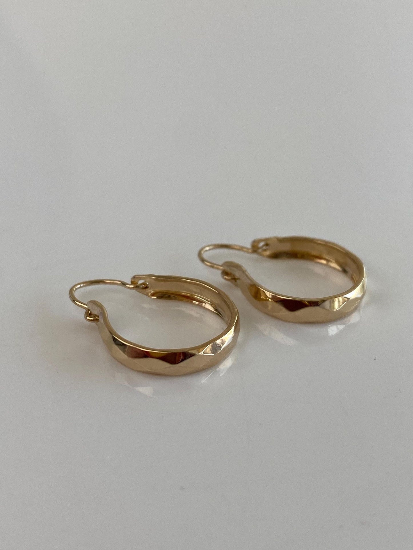 Vintage Solid 14k Yellow Gold Faceted Hoop Earrings