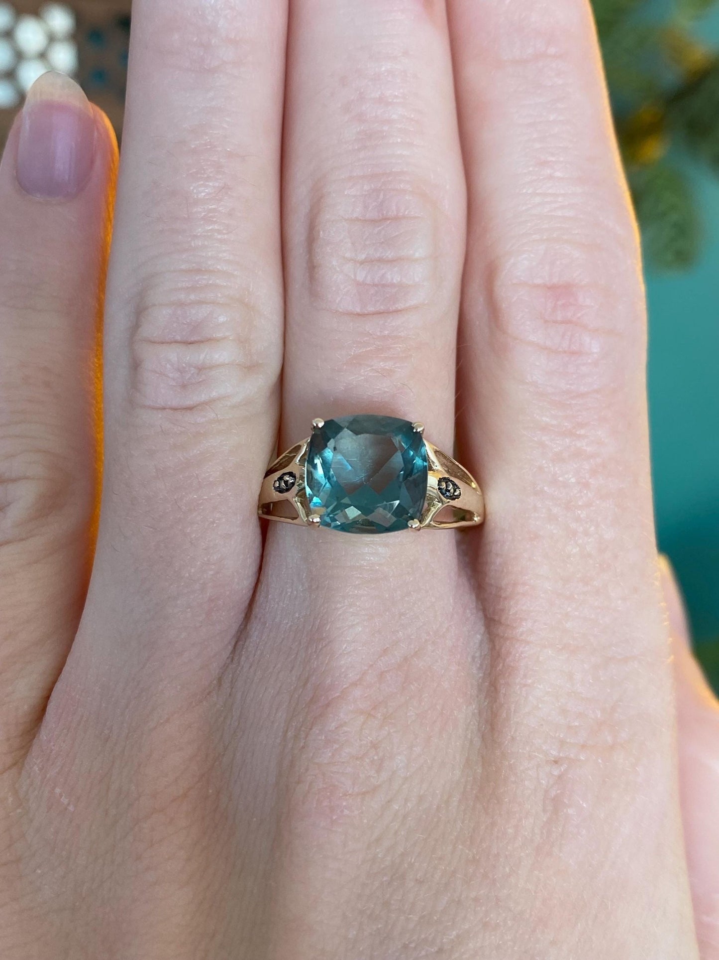 Vintage Solid 10k Yellow Gold Faceted Green Tourmaline Ring - Size 9