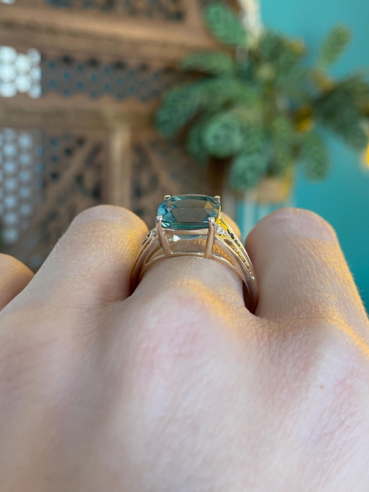 Vintage Solid 10k Yellow Gold Faceted Green Tourmaline Ring - Size 9