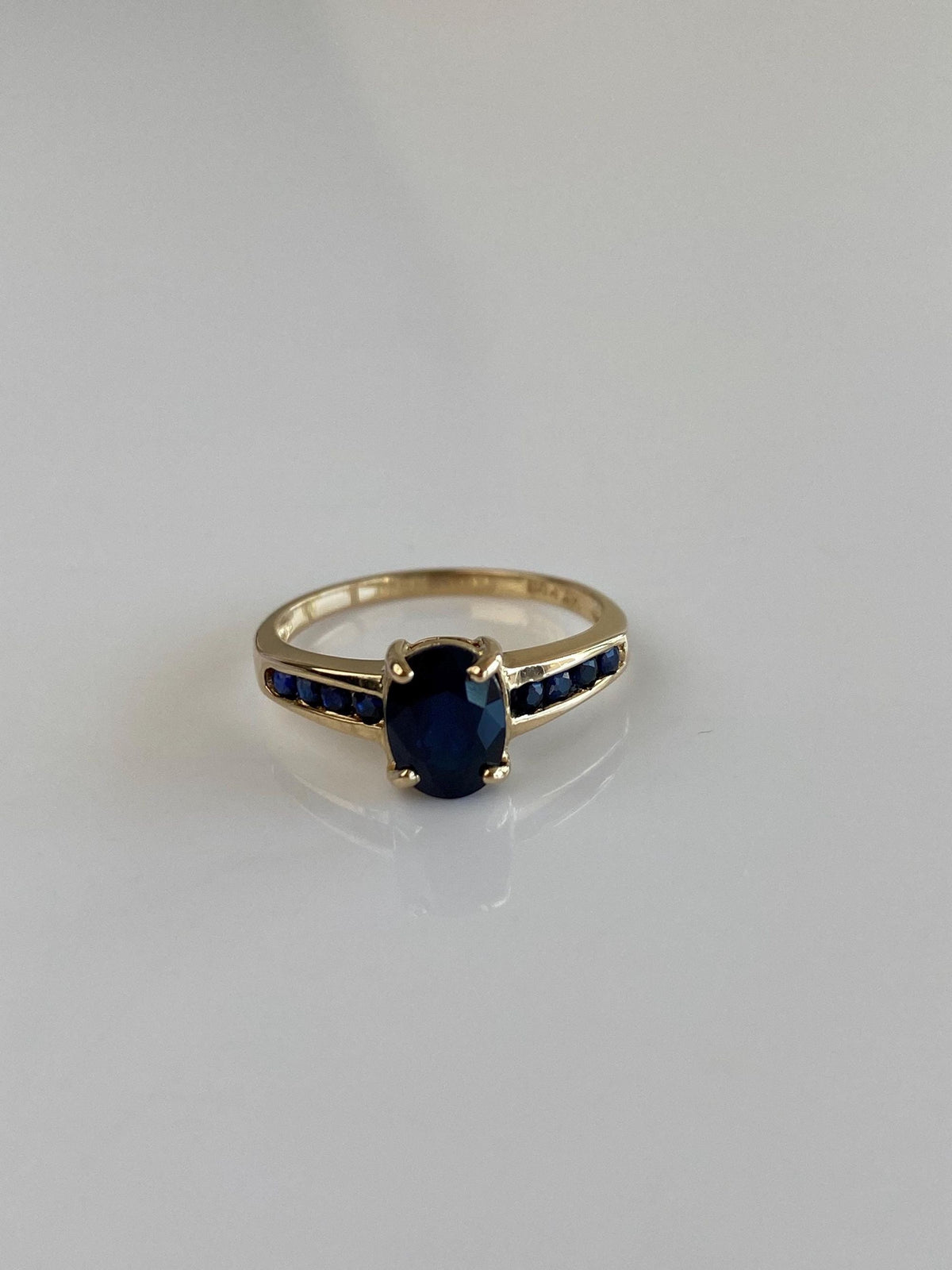 Solid 14k Yellow Gold Blue Sapphires Ring - Size 4.5